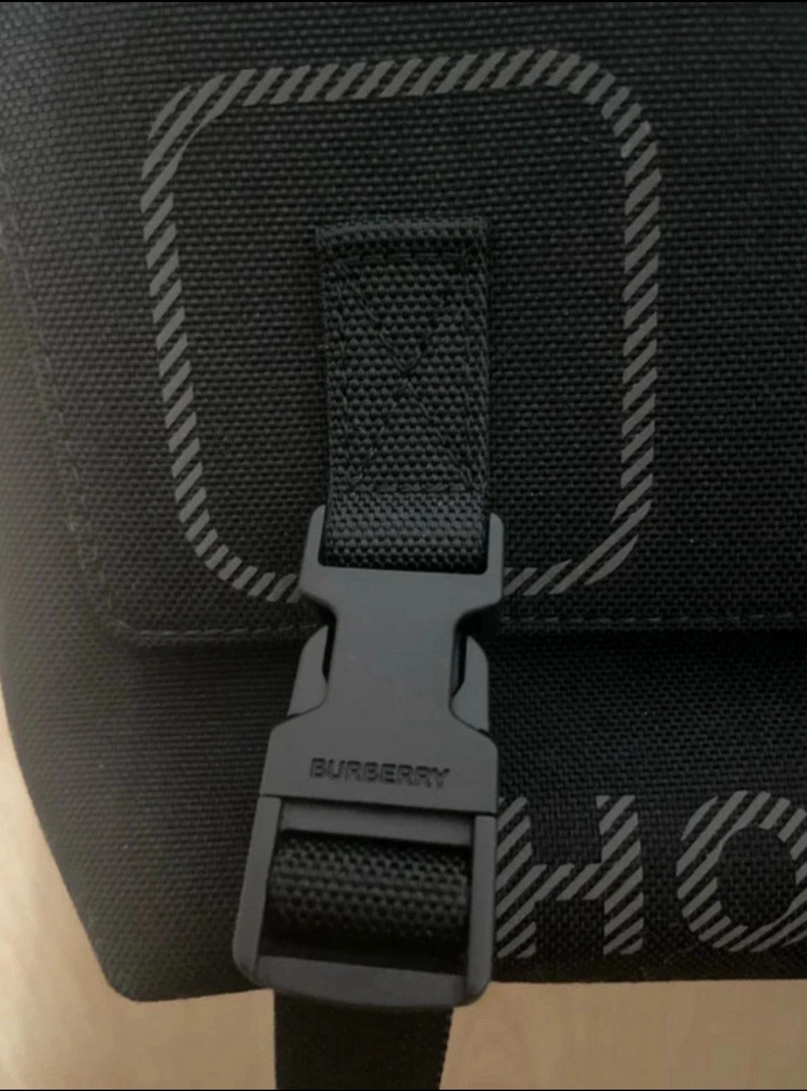Burberry Rare Burberry messenger crossbody bag Size ONE SIZE - 3 Thumbnail