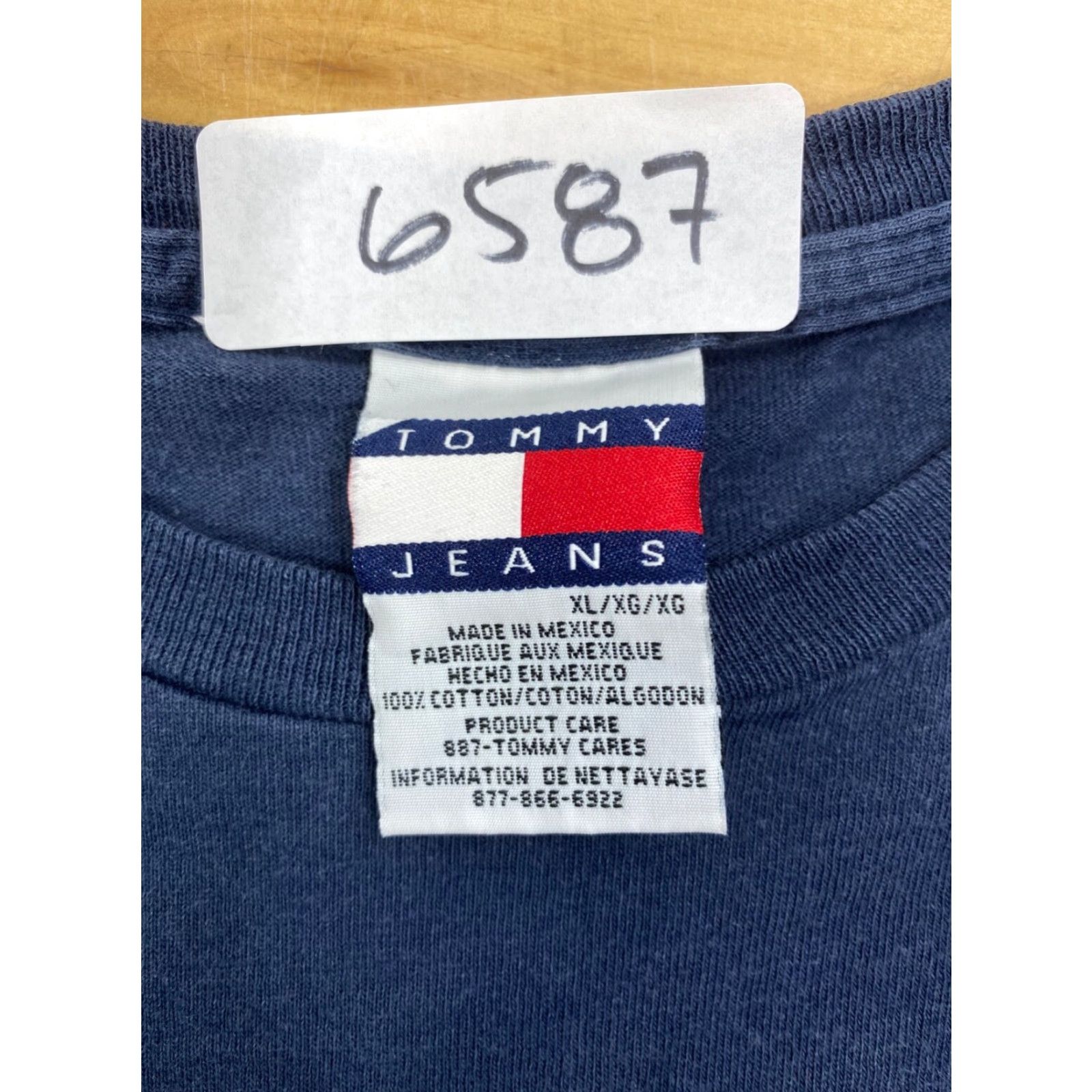 Tommy Hilfiger VINTAGE Tommy Hilfiger Shirt Men XL Blue Crew Neck Short Sleeve T-Shirt Size US XL / EU 56 / 4 - 3 Thumbnail