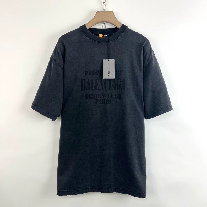 Balenciaga Balenciaga Logo Letter Signature Washed Worn Crew Neck T-S Size US S / EU 44-46 / 1 - 3 Thumbnail