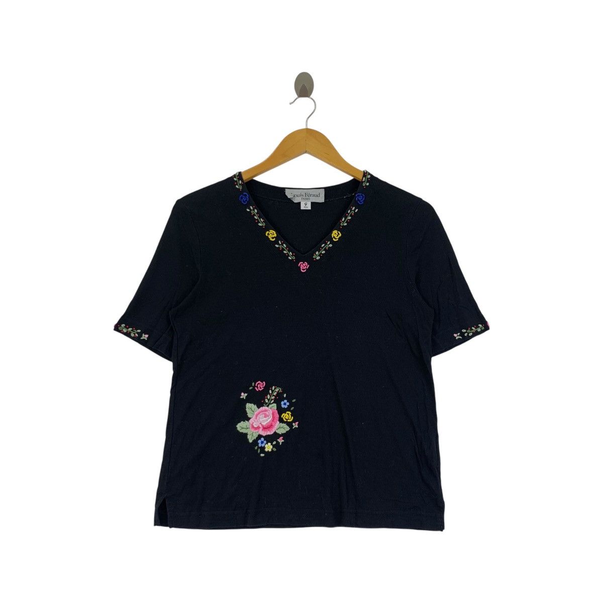 Louis Feraud Vintage LOUIS FERAUD PARIS Embroidered Flower Tee Shirt Size S / US 4 / IT 40 - 1 Thumbnail