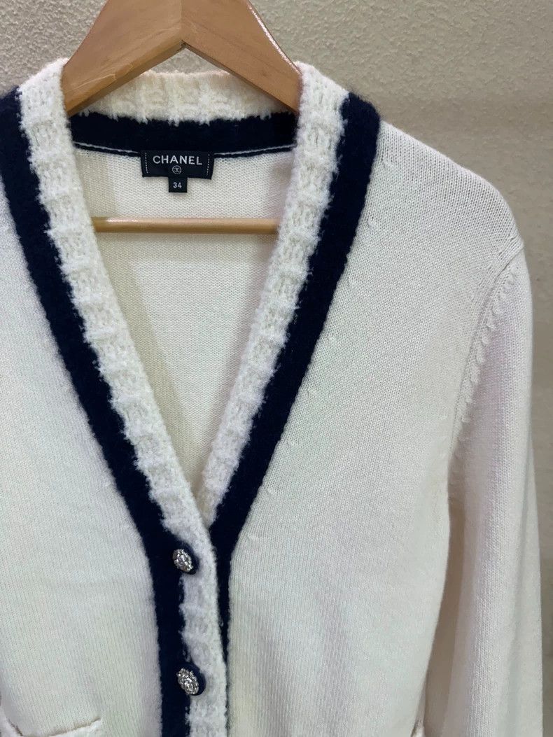 Chanel Chanel Snow show cashmere cardigan jacket Size XXS / US 00 / IT 34 - 4 Thumbnail