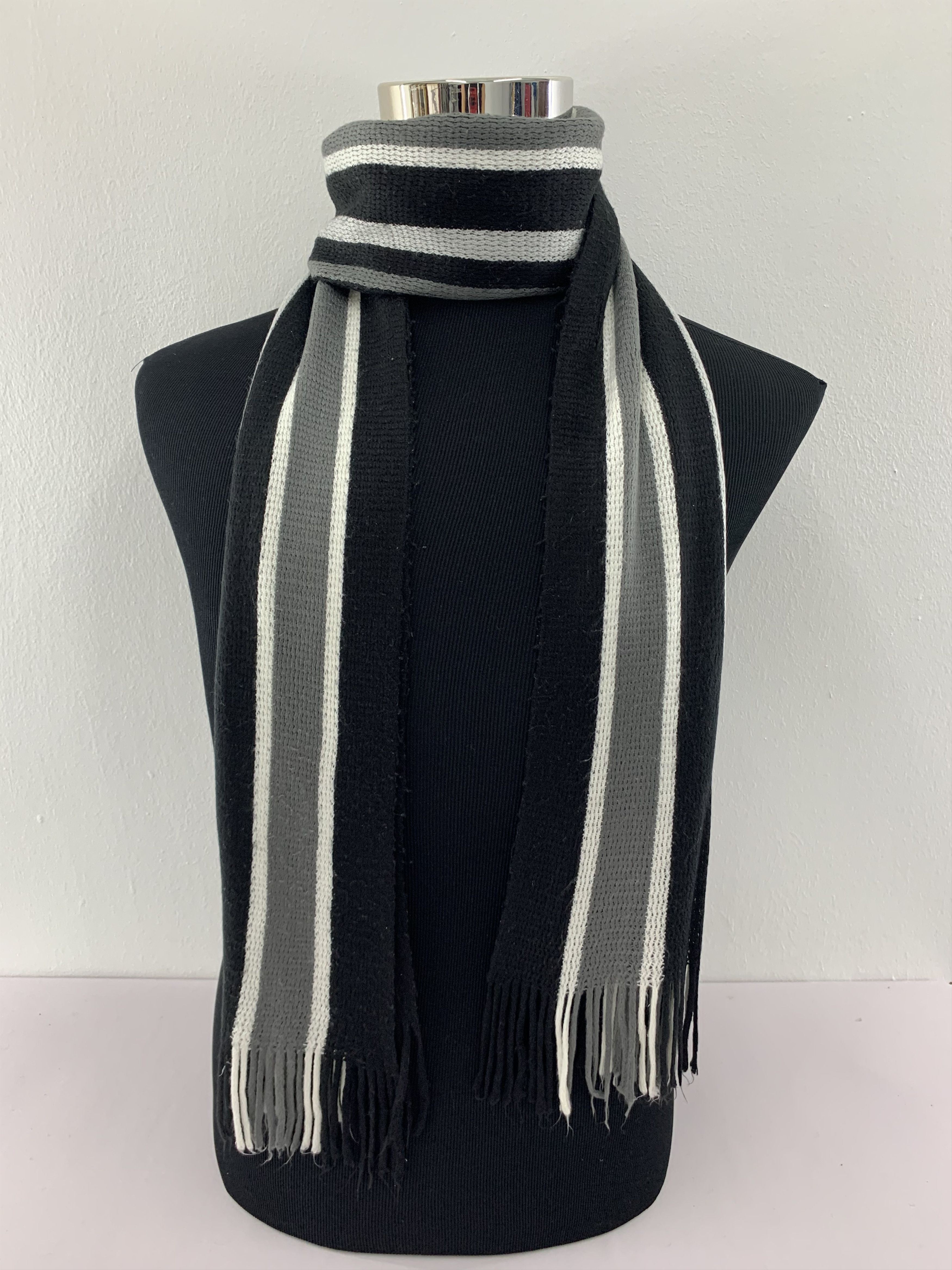 Takeo Kikuchi Takeo Kikuchi Scarf Wool Muffler Neck Wrap BL5204 Size ONE SIZE - 1 Thumbnail
