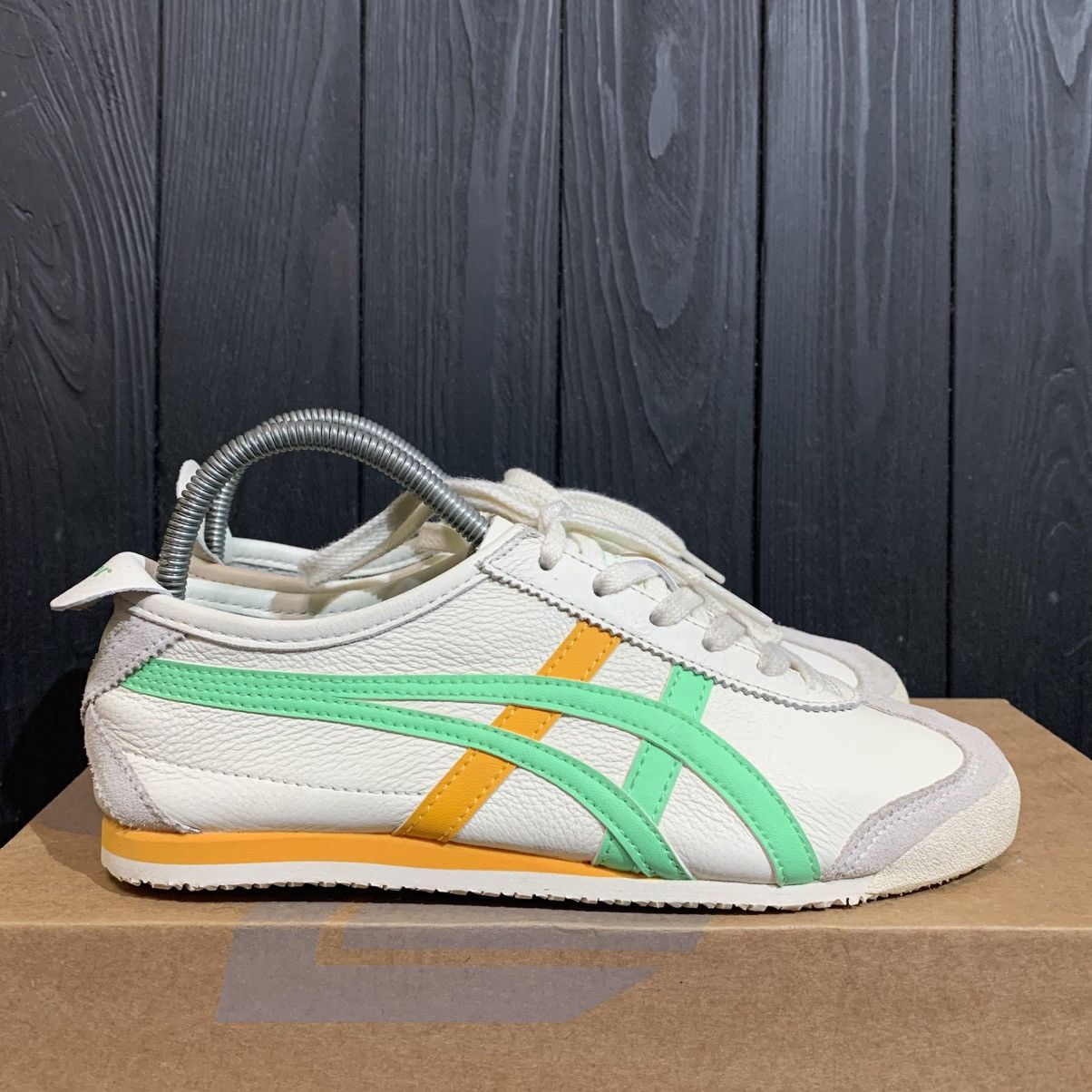 Asics Onitsuka Tiger Leather Sneakers Size 37 EU 6 US 23 CM