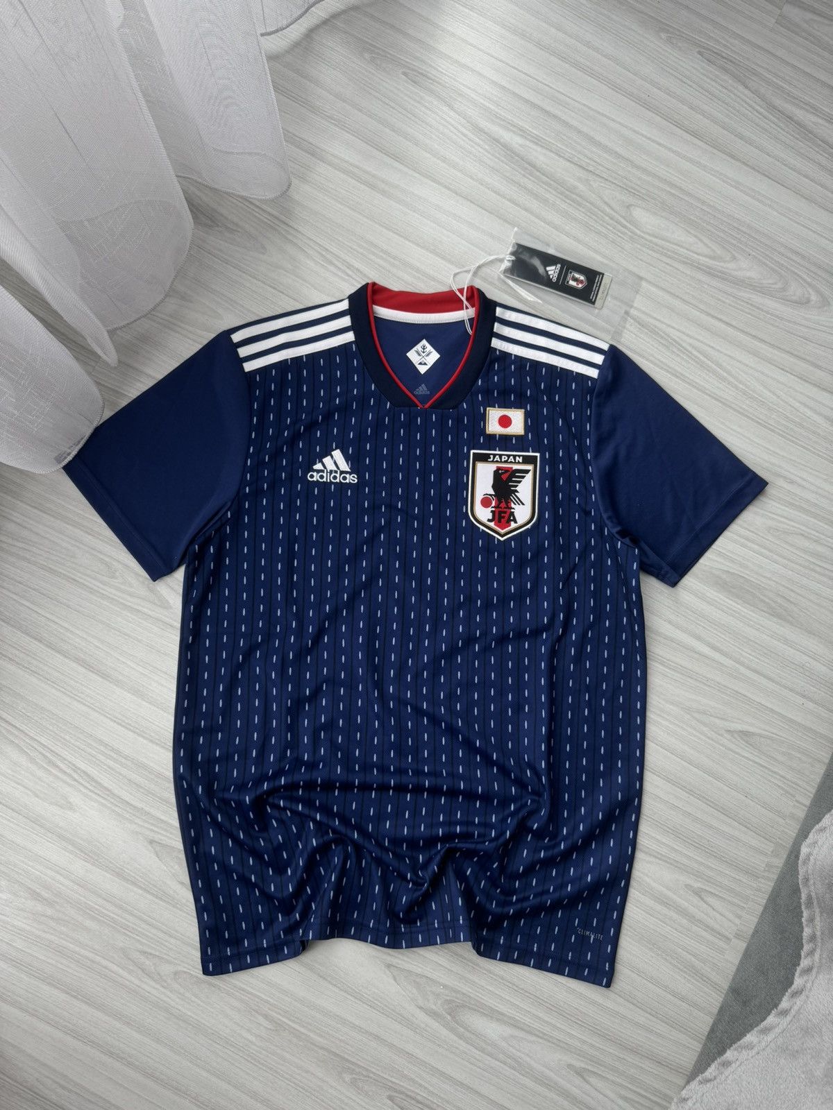 Adidas × Japanese Brand JAPAN 2017-2018 HOME SHIRT FOOTBALL SOCCER JERSEY ADIDAS Size US M / EU 48-50 / 2 - 2 Thumbnail