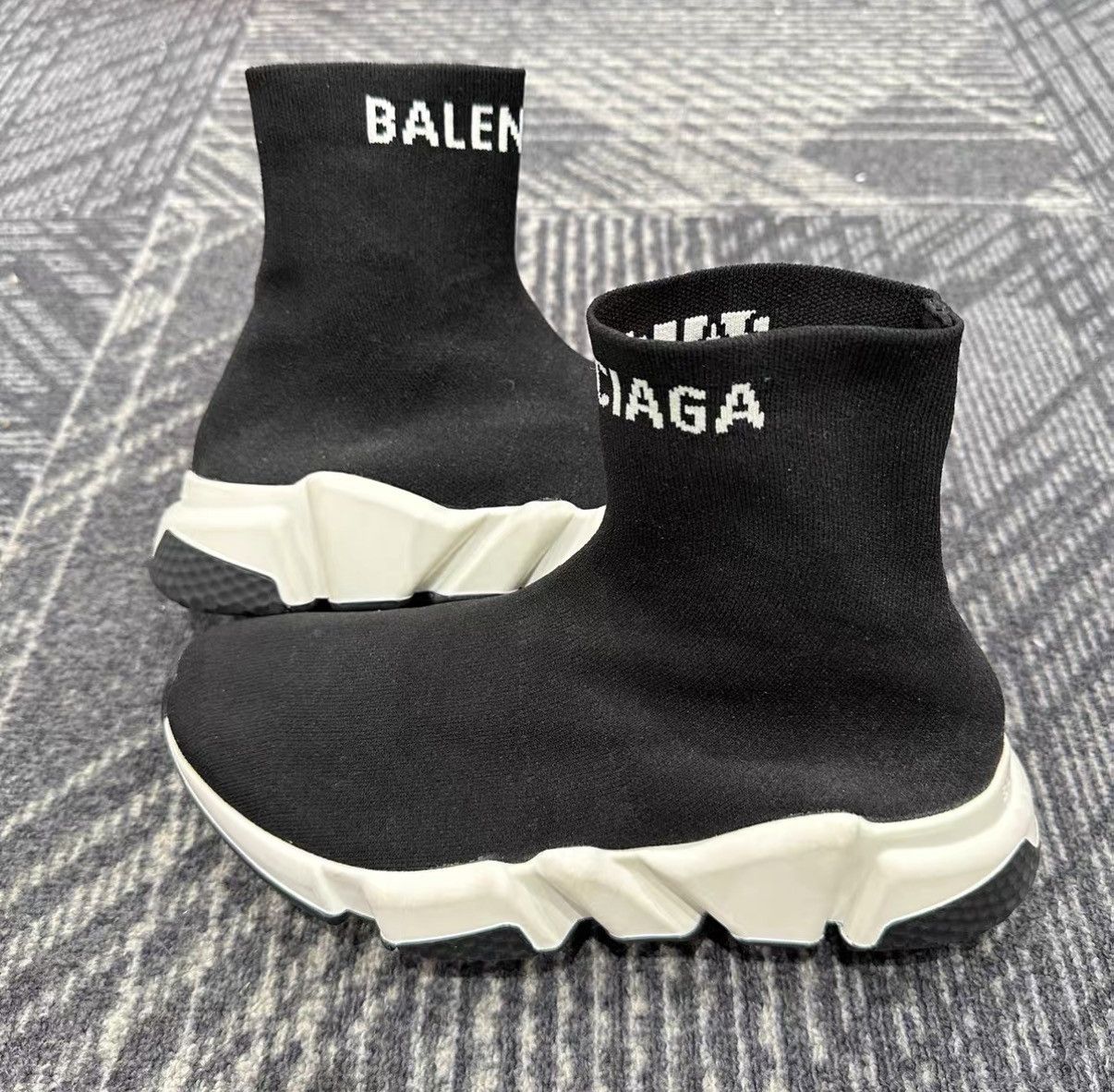 Balenciaga Balenciaga Sock Sneakers J42 Size US 6 / IT 36 - 4 Thumbnail