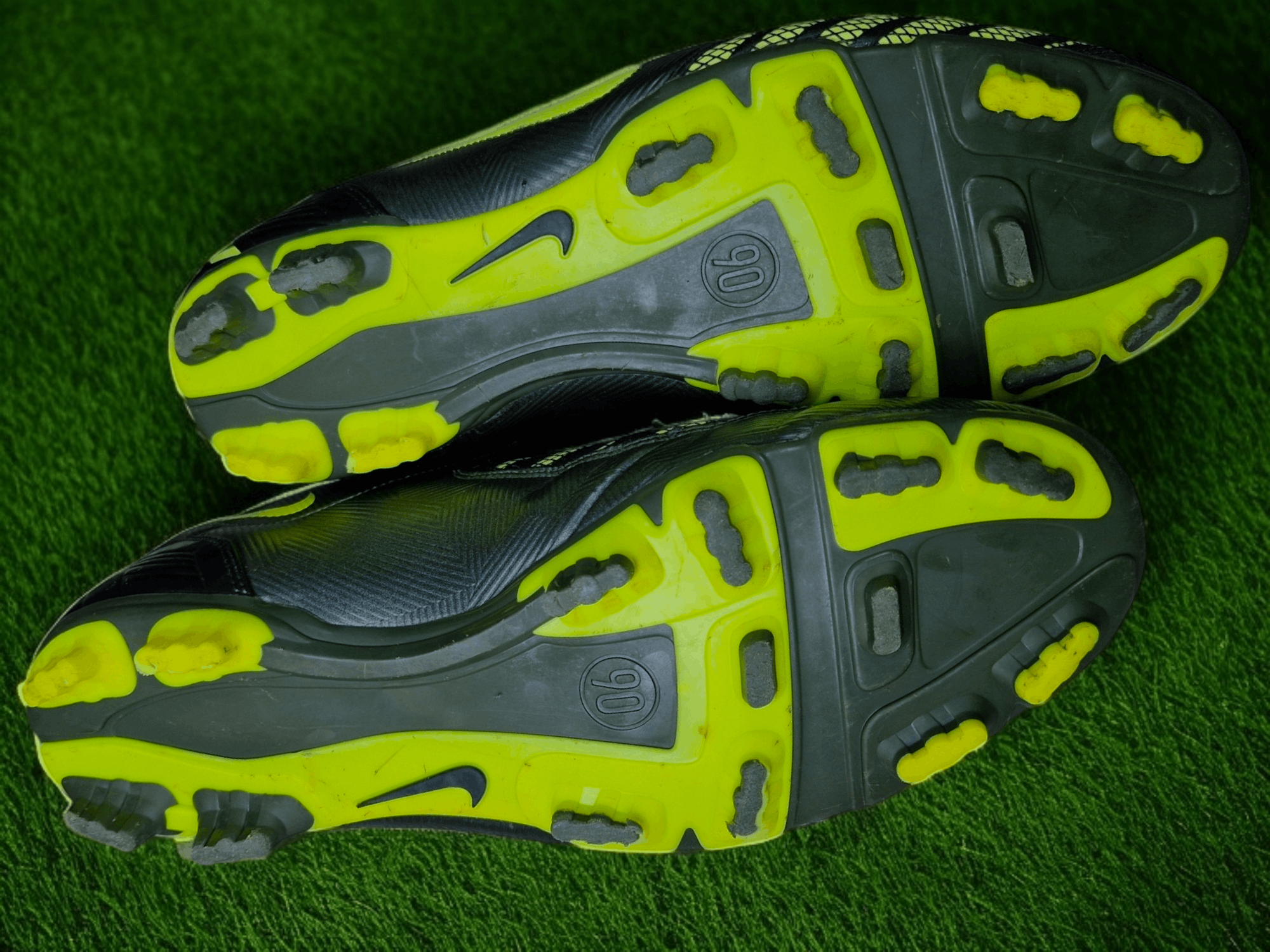 Nike Nike Total 90 Shoot II FG Soccer Cleats Boots Shoes Size US 13 / EU 46 - 9 Thumbnail
