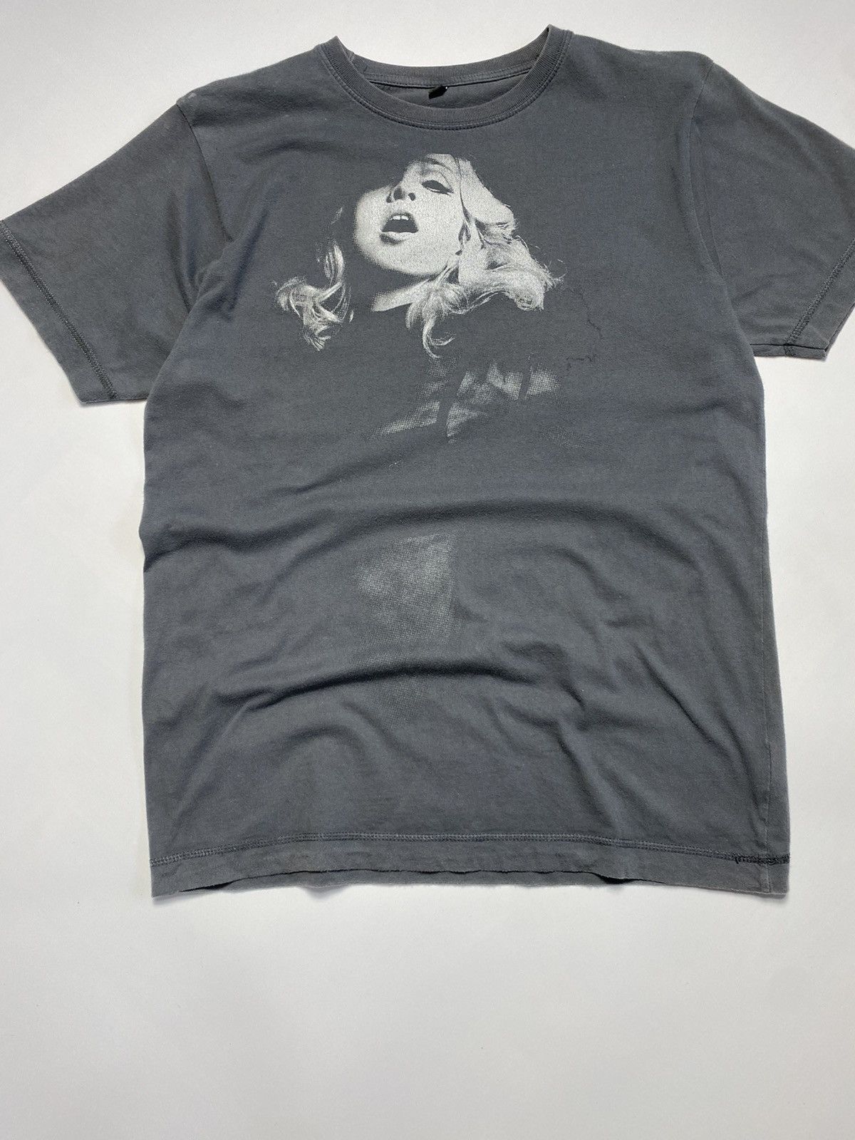 Band Tees × Vintage Vintage Madonna Sticky and Sweet tour tee M Size US M / EU 48-50 / 2 - 4 Thumbnail