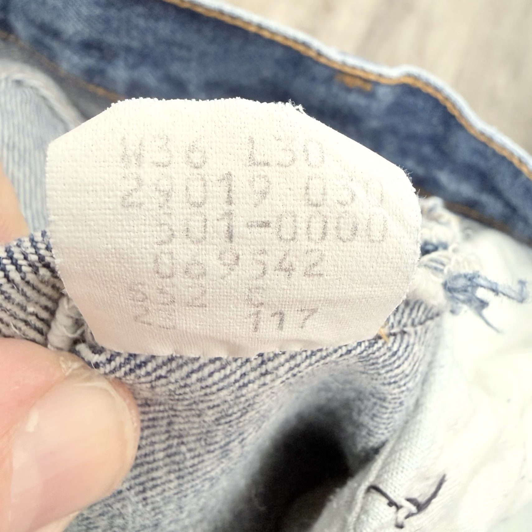 Levi's VINTAGE Levi's 501 Jeans Mens Button-Fly 501-0000 Dark Wash Blue 1995 33x28 Regular Straight 5-Pocket USA Made Size US 36 / EU 52 - 2 Thumbnail