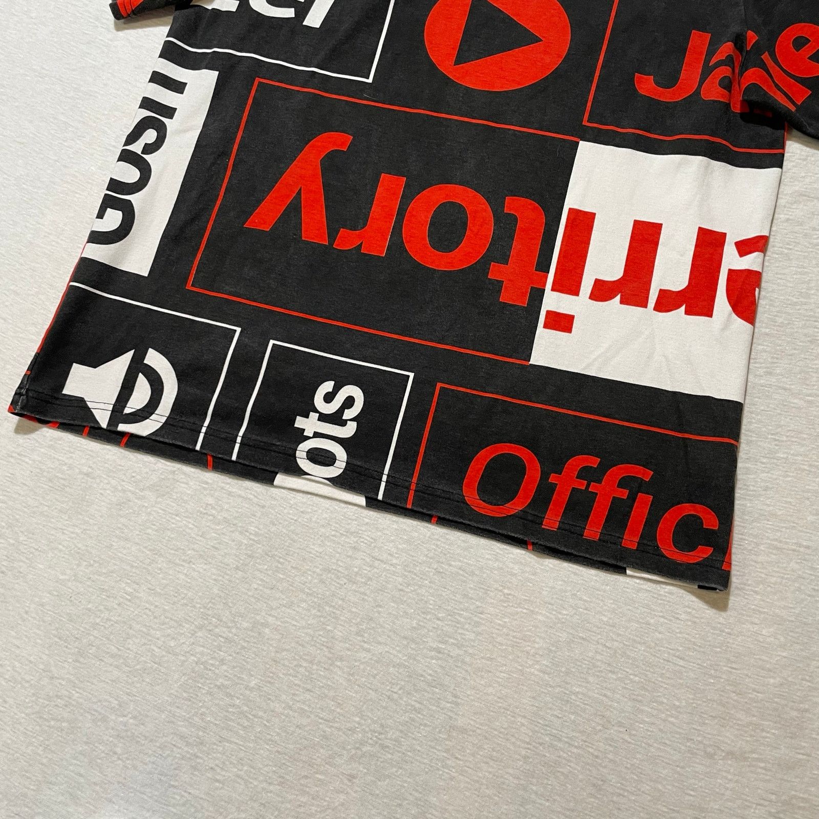 Designer Heich Blade Territory Graphic T-Shirt Size US L / EU 52-54 / 3 - 6 Thumbnail