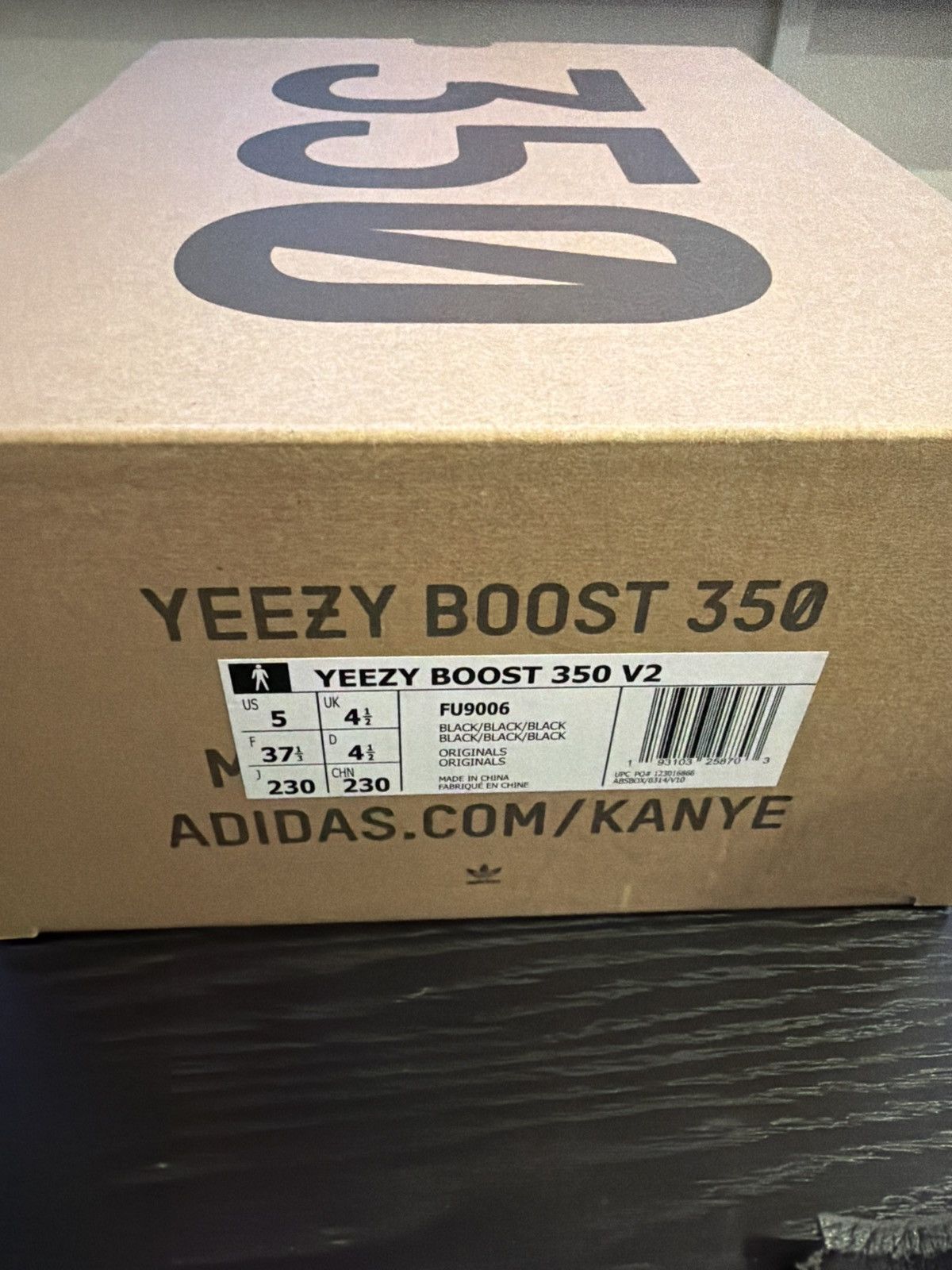 Yeezy Yeezy 350 Non Reflective Size US 5 / EU 37 - 7 Thumbnail
