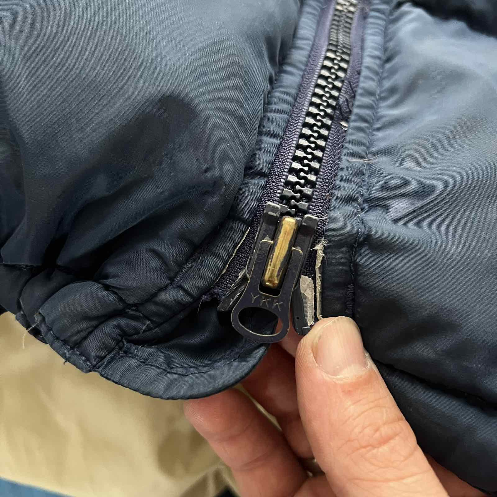 Tommy Hilfiger Vintage Tommy Hilfiger Puffer Jacket Design Sz XL Size US XL / EU 56 / 4 - 8 Thumbnail
