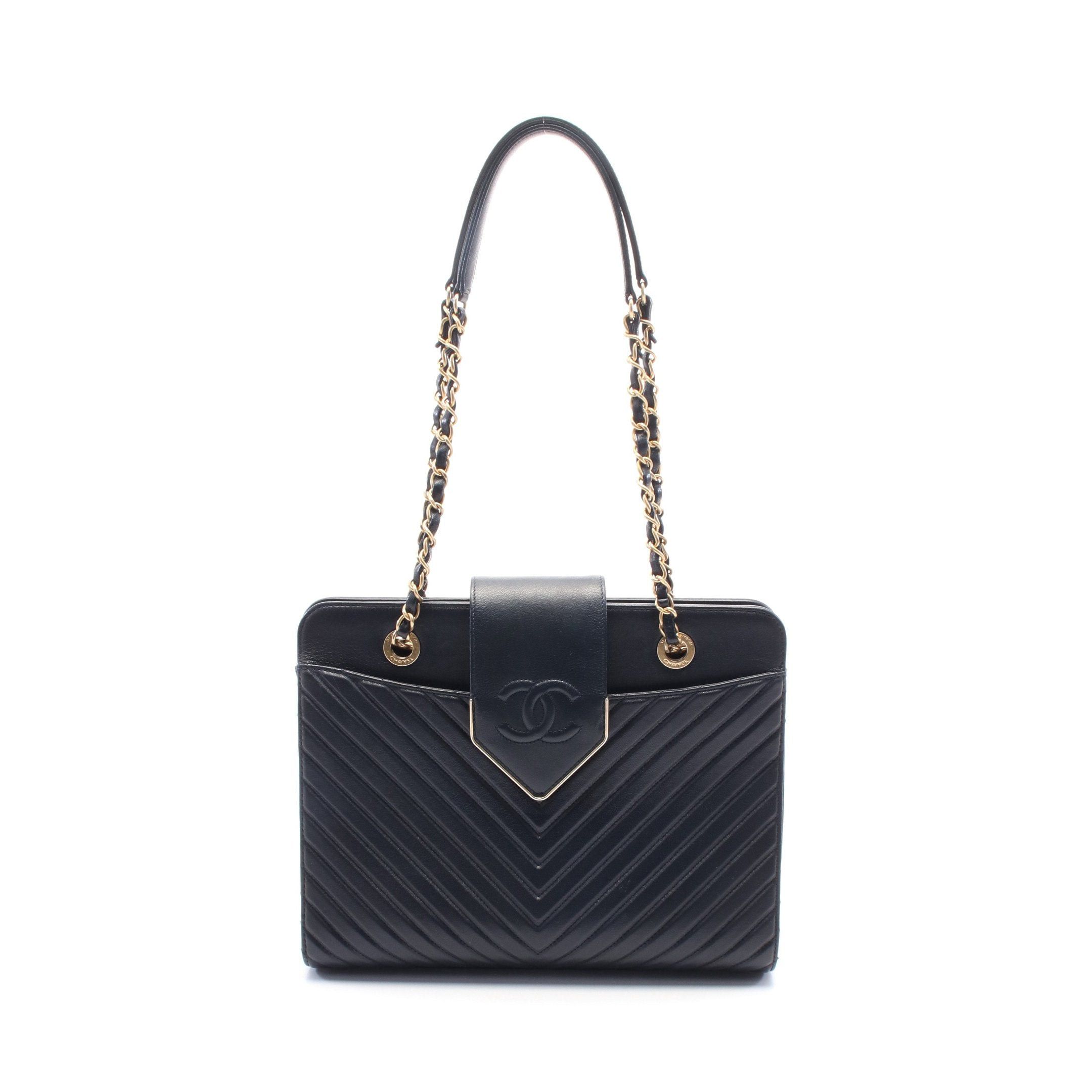 Chanel Chanel Chevron V-Stitch Chain Shoulder Bag Leather Navy Gold Hardware Size ONE SIZE - 1 Thumbnail