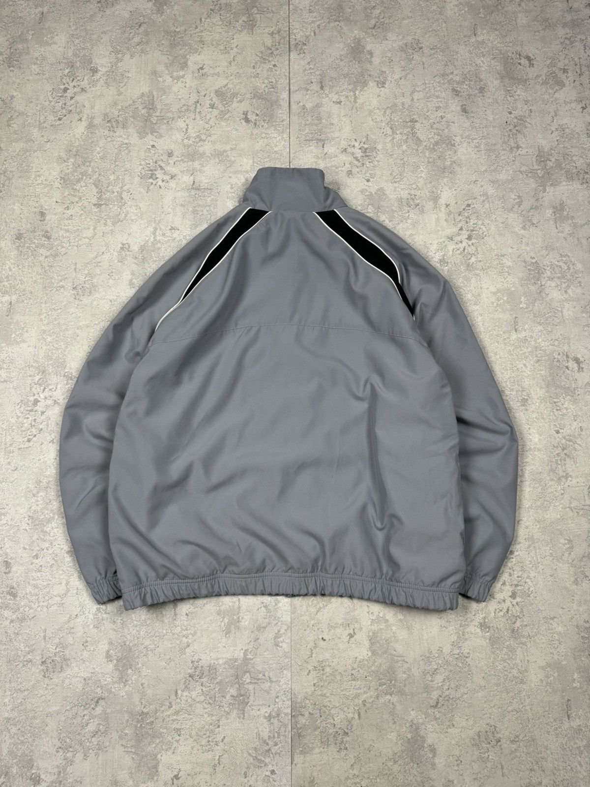 Nike Vintage Nike Y2K Track Jacket Size L Size US L / EU 52-54 / 3 - 6 Thumbnail