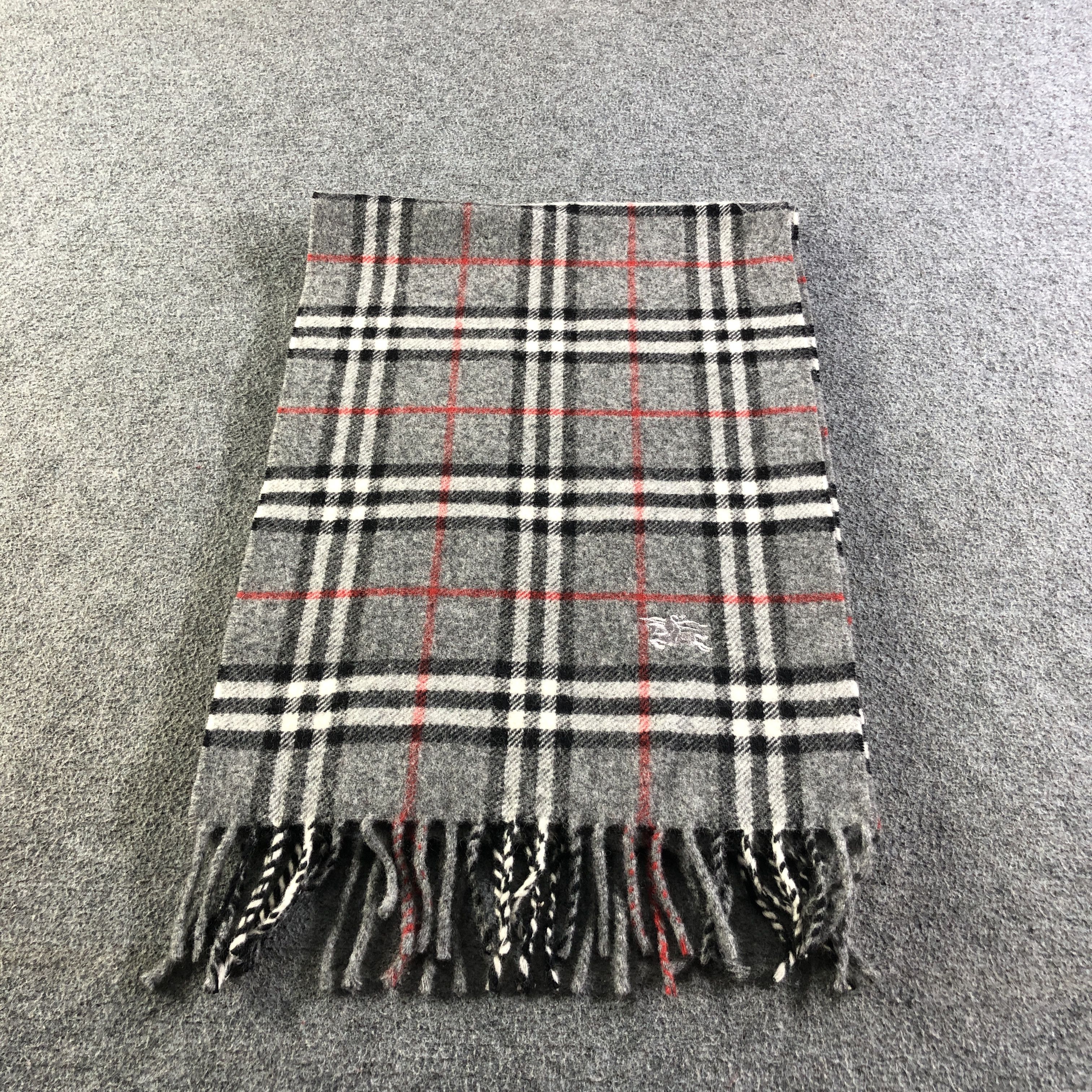 Burberry Burberry Nova Check Wool Scarf Muffler V2632 Size ONE SIZE - 2 Thumbnail
