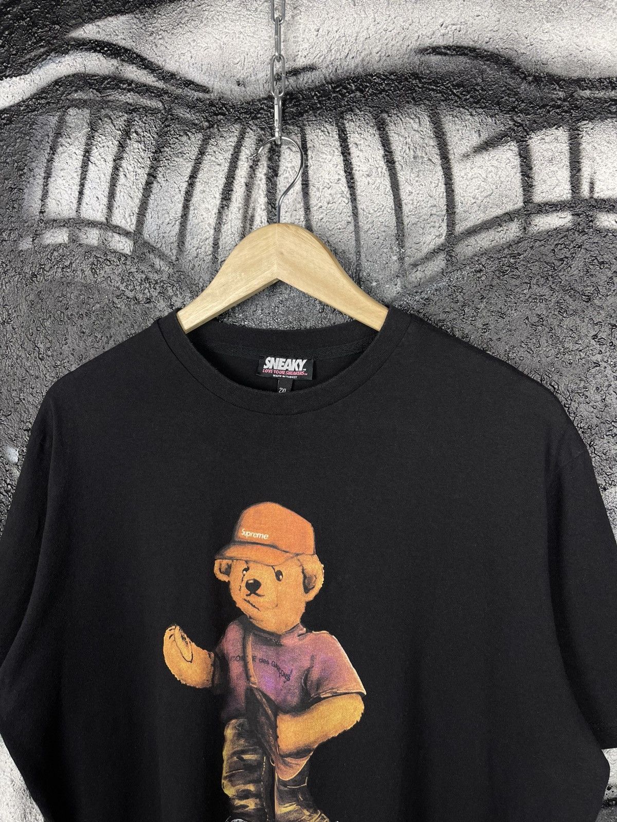 Other “HYPEBEAST BEAR” by Sneaky Exclusive T-Shirt Men’s Size XL Size US XL / EU 56 / 4 - 3 Thumbnail