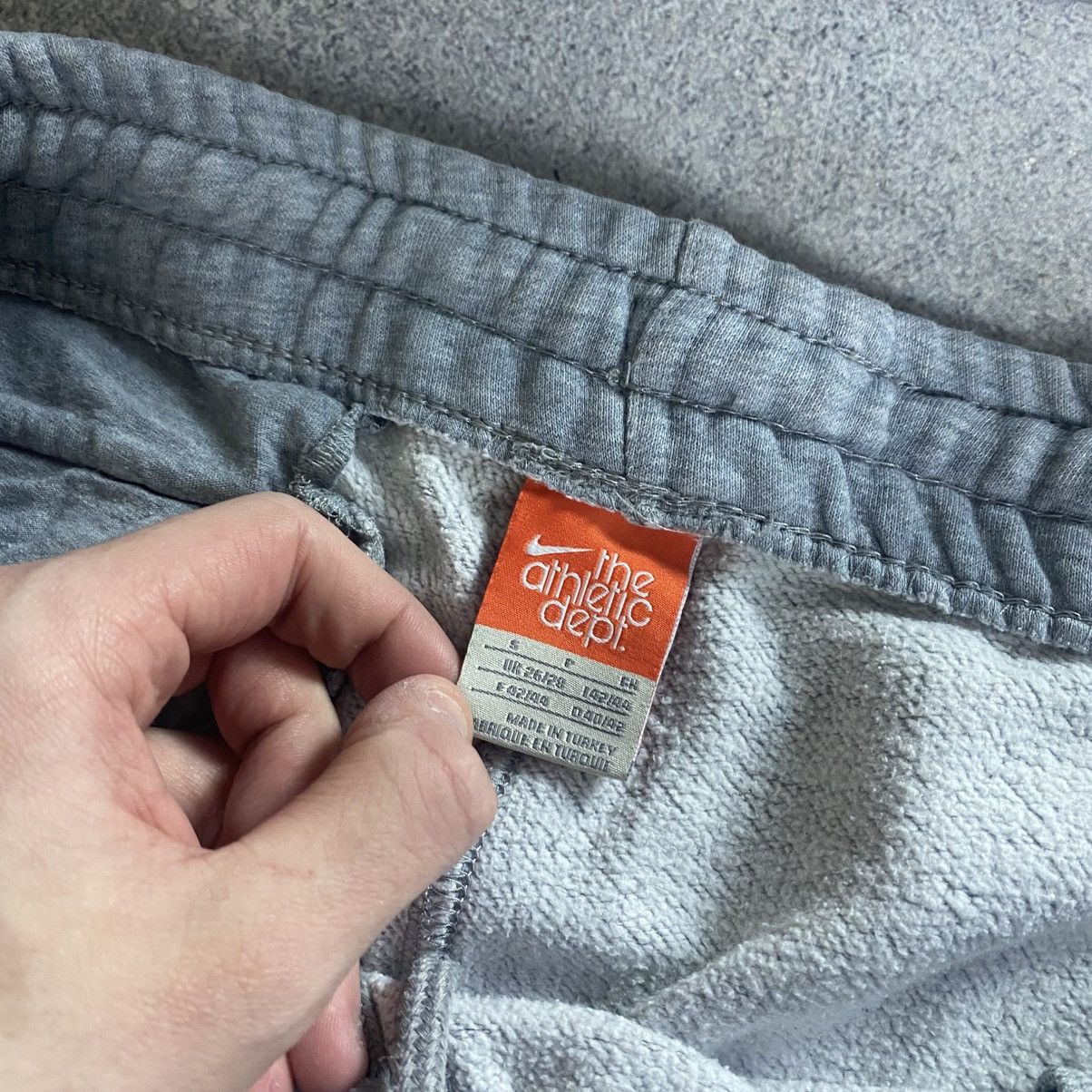 Nike Vintage Nike Sweatpants Size US 30 / EU 46 - 4 Thumbnail