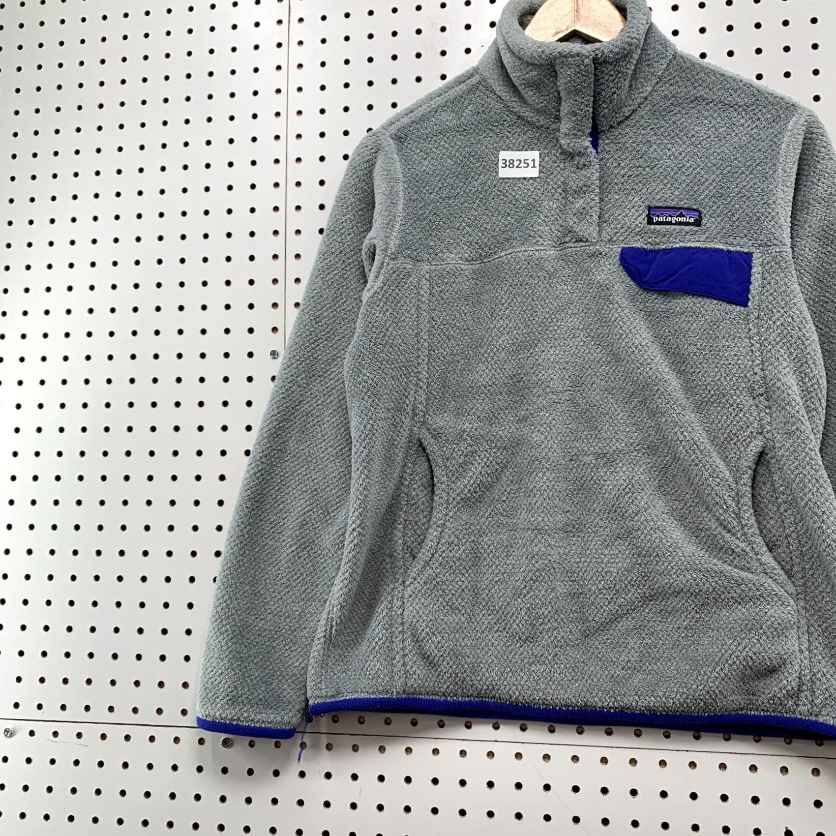 Patagonia Patagonia Shirt Womens M Gray Tool Snap Pullover Jacket Sweatshirt 19x24 Size M / US 6-8 / IT 42-44 - 3 Thumbnail