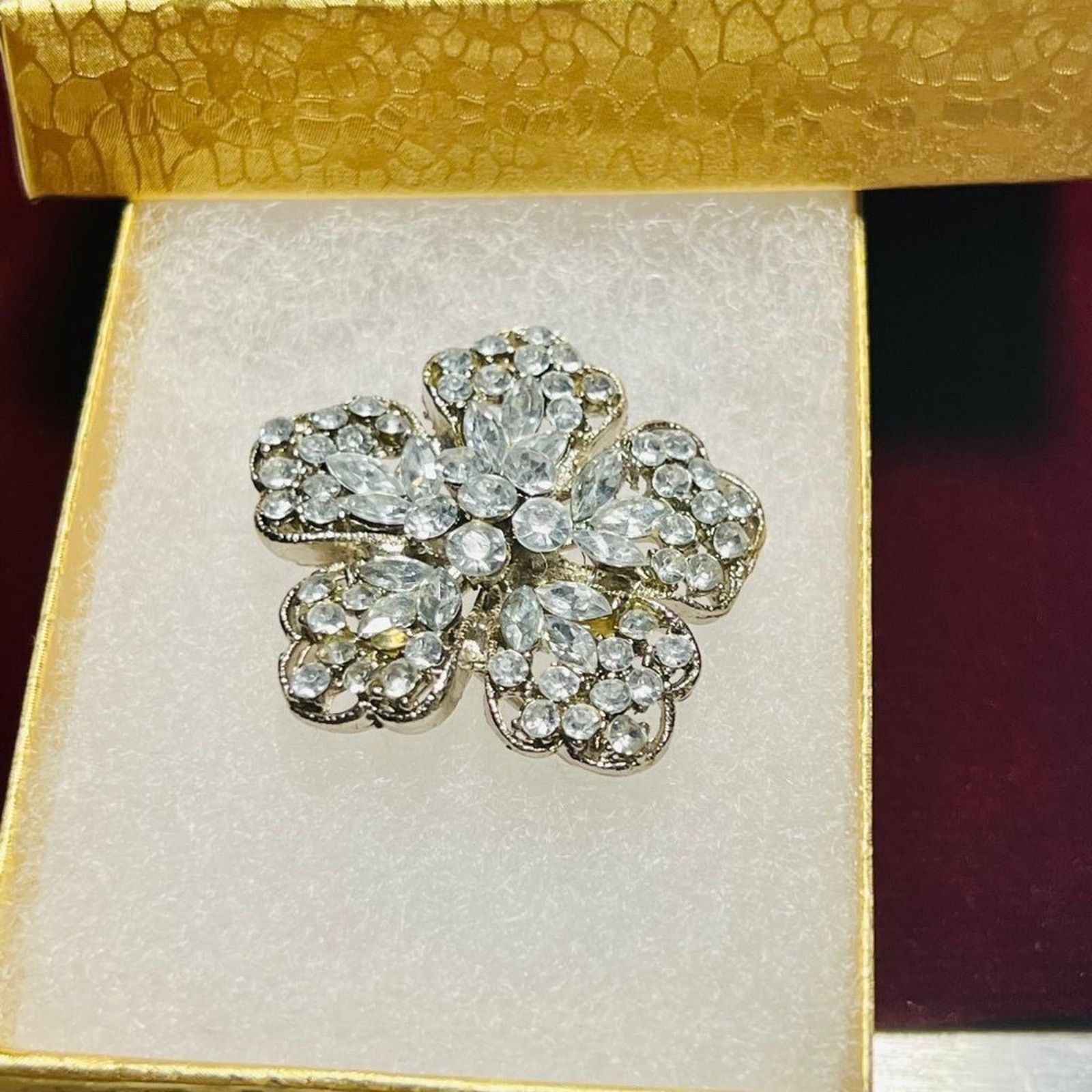 & Other Stories Vintage LDA Rhinestone 5 Petal Silvertone Flower Brooch Size ONE SIZE - 9 Thumbnail