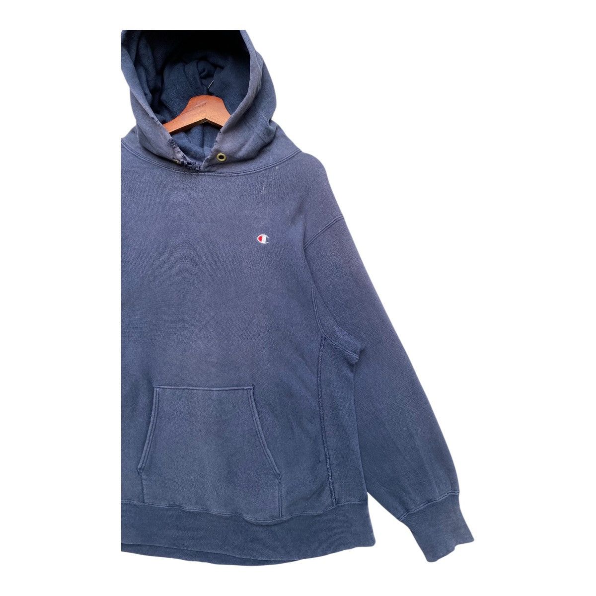 Champion Vintage Champion Reverse Weave Hoodie Distressed Size Large Size US L / EU 52-54 / 3 - 4 Thumbnail
