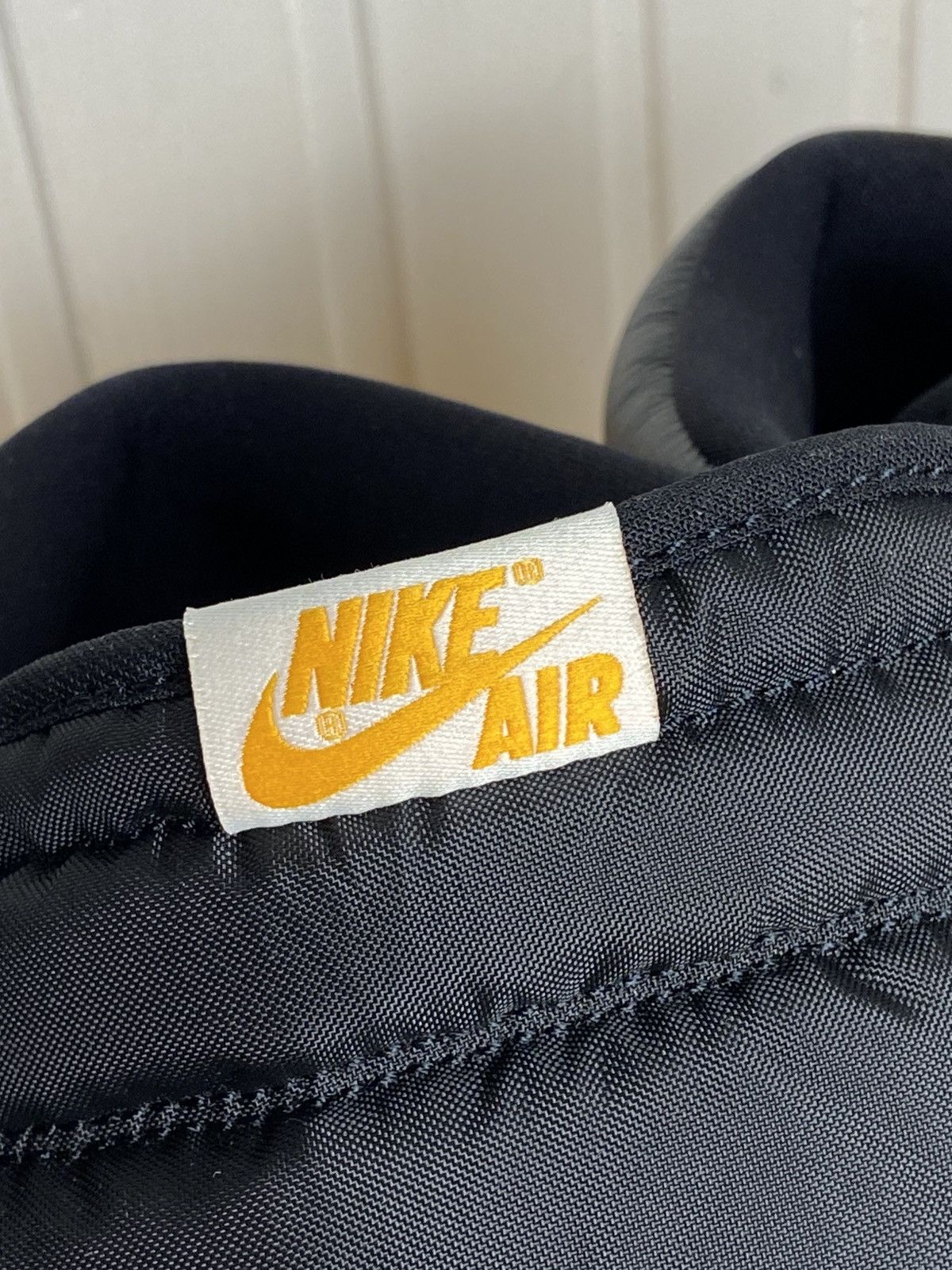 Jordan Brand New Jordan 1 Retro High "Taxi" Authentic Size 11US Size US 11 / EU 44 - 18 Thumbnail