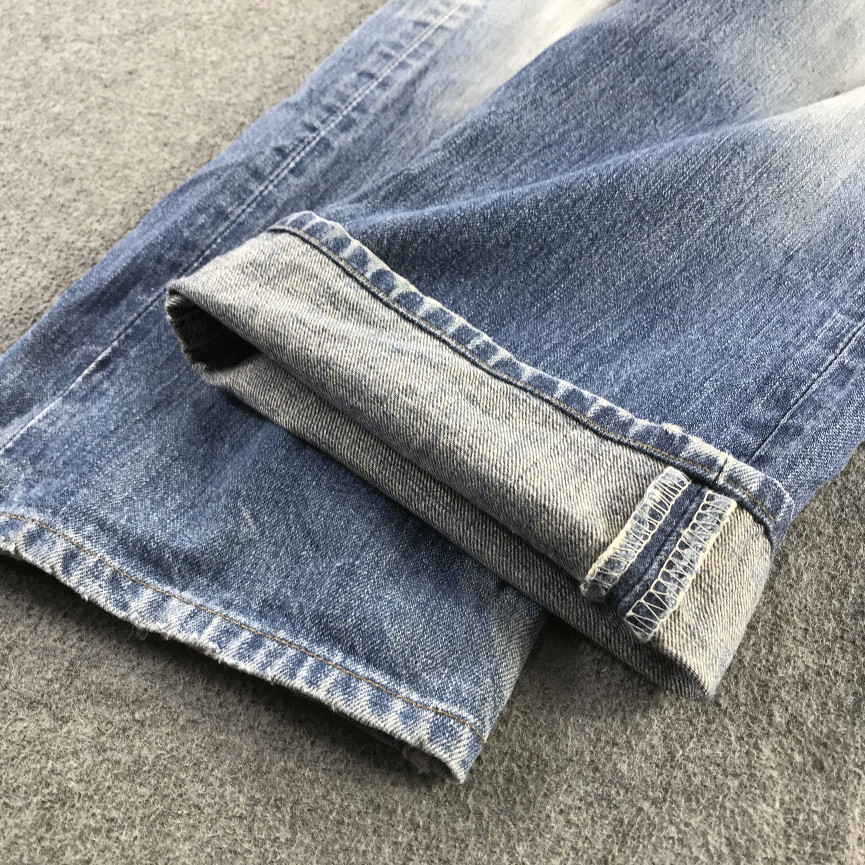 Levi's Vintage Levis 503 Jeans Faded Blue Ripped Denim KJ3405 Size US 30 / EU 46 - 7 Thumbnail