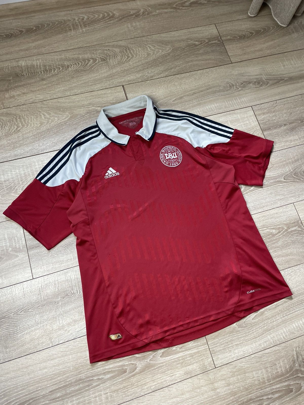 Adidas Denmark Home football shirt 2012 Soccer Adidas Jersey Mens Size US XL / EU 56 / 4 - 3 Thumbnail