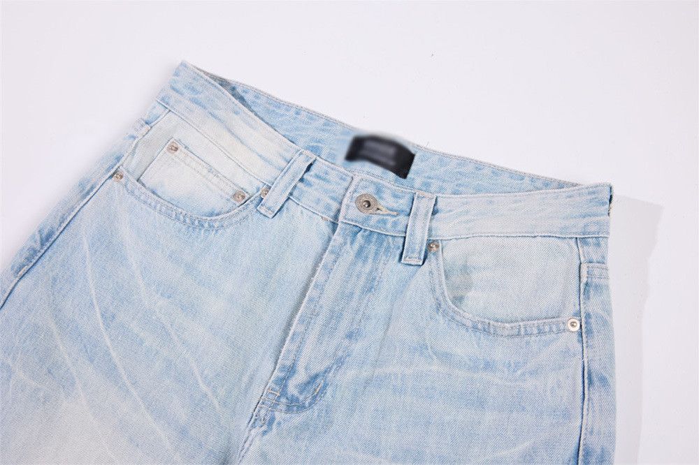 Jean Retro men's distressed washed light-colored jeans Size US 32 / EU 48 - 3 Thumbnail