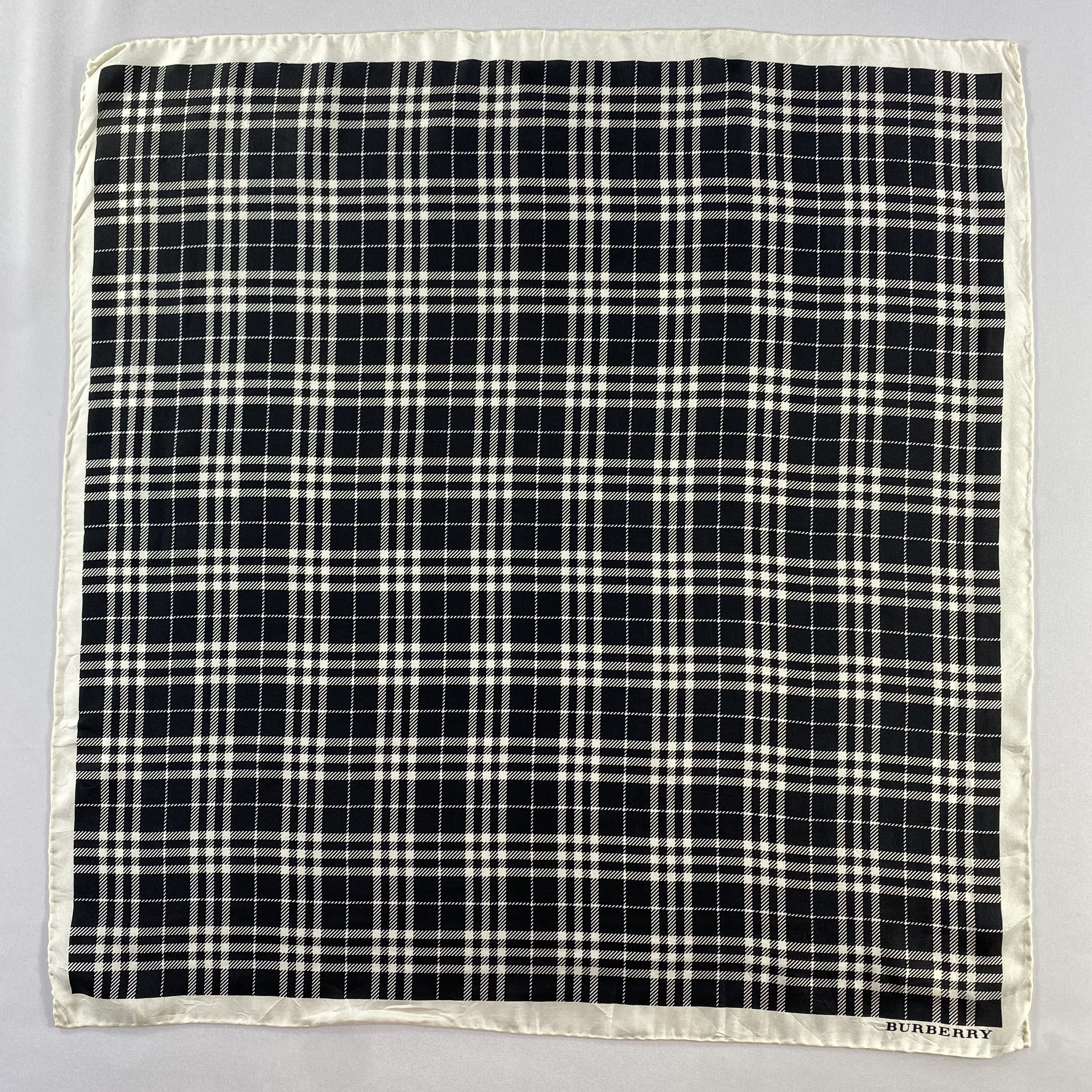 Burberry × Vintage Burberry Handkerchief / Neckerchief / Bandana-P682 Size ONE SIZE - 1 Thumbnail