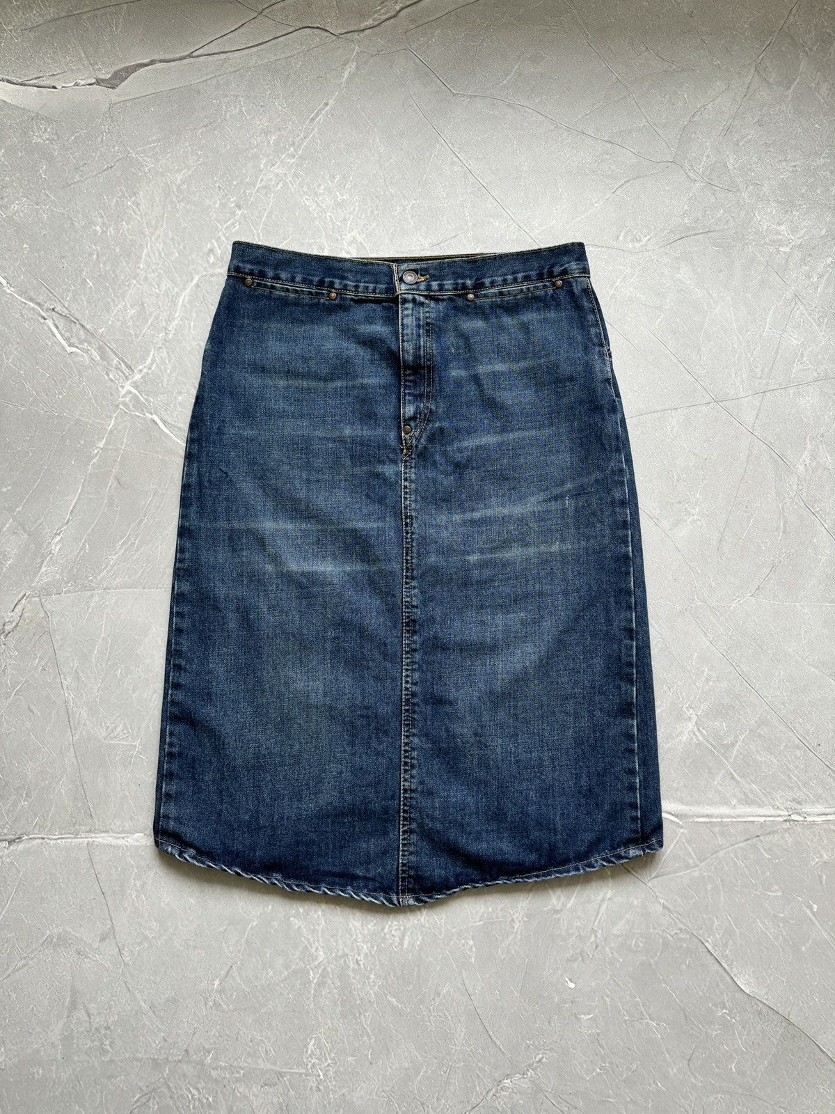 Levi's Vintage Clothing Vintage Levis Back Buckle Denim Midi Skirt Size 30" / US 8 / IT 44 - 2 Thumbnail