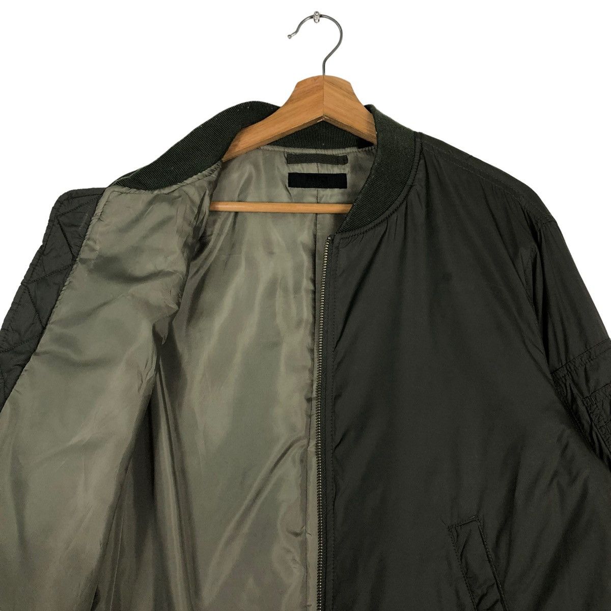Japanese Brand 🔥VINTAGE BOMBER JACKET MILITARY DESIGN UNIQLO ISSEY MIYAKE Size US L / EU 52-54 / 3 - 12 Thumbnail