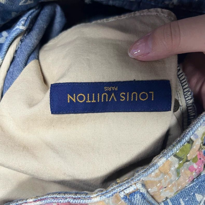 Louis Vuitton Louis Vuitton Blue monogrammed patchwork flared jeans Size US 30 / EU 46 - 5 Thumbnail