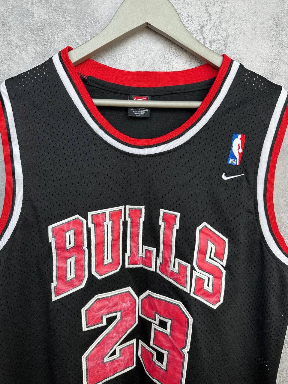 Nike Nike Chicago Bulls Michael Jordan #23 Jersey Vintage NBA Size US M / EU 48-50 / 2 - 4 Thumbnail