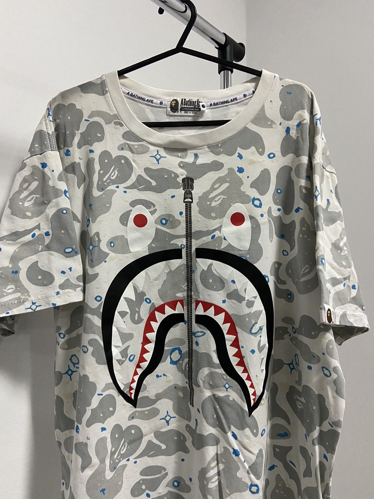 Bape Bape glow overprint t shirt big logo Size US XL / EU 56 / 4 - 4 Thumbnail
