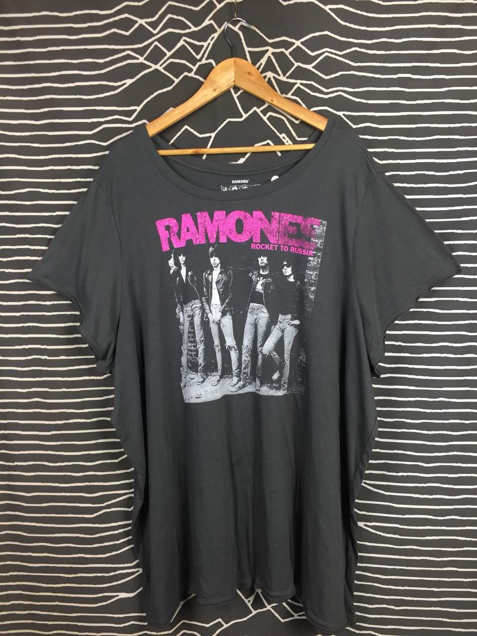 Band Tees Ramones Rocket To Russia Oversized Graphic Dolman Tee Size XXL / US 16-18 / IT 52-54 - 2 Thumbnail