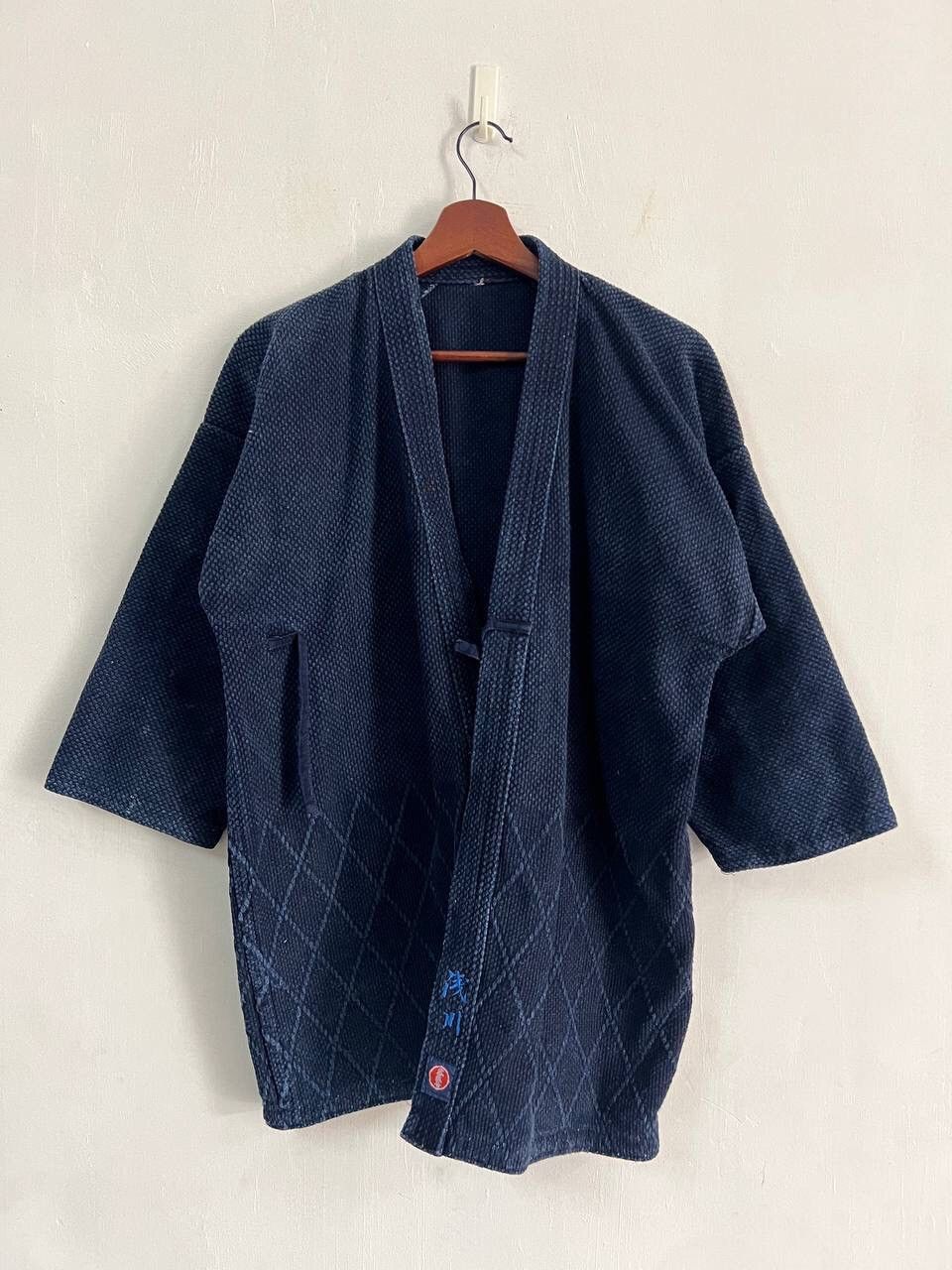 Indigo Kendo Uniform Dyed Boro Japan Kimono Size US L / EU 52-54 / 3 - 1 Thumbnail