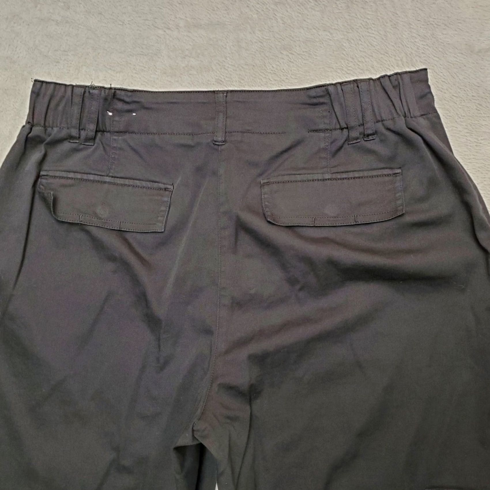 Vintage Chicos Pants Womens 8 Black Ankle Stretch Elastic Waistband Pants / 31 in Waist / 24 in Inseam / Cotton Blend / Pockets / Regular / Zip Size 30" / US 8 / IT 44 - 7 Thumbnail