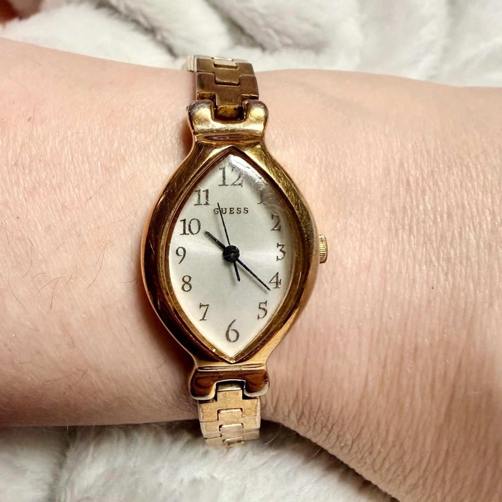Guess Guess Gold Tone Watch Japan Movement Vintage Women’s Watch Size ONE SIZE - 1 Thumbnail