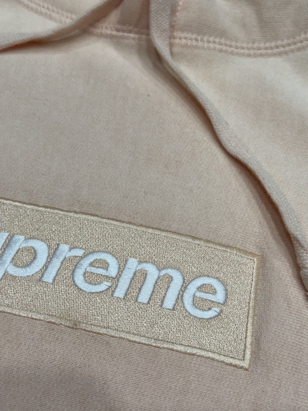 Supreme Supreme FW16 Peach Box Logo Hoodie Size US M / EU 48-50 / 2 - 3 Thumbnail