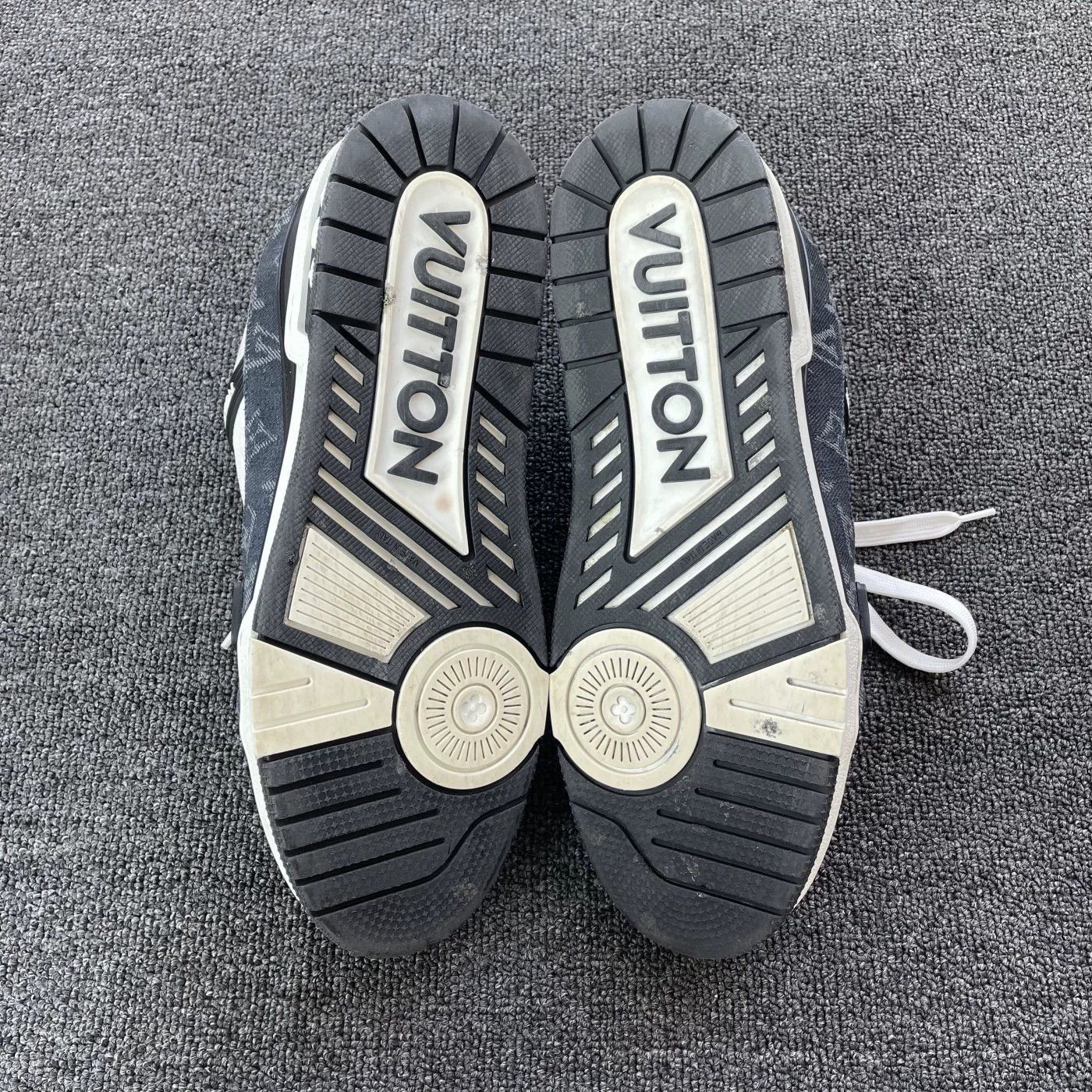 Louis Vuitton LV Trainer Low Top Monogram White/Black 43 98 New Size US 10 / EU 43 - 7 Thumbnail
