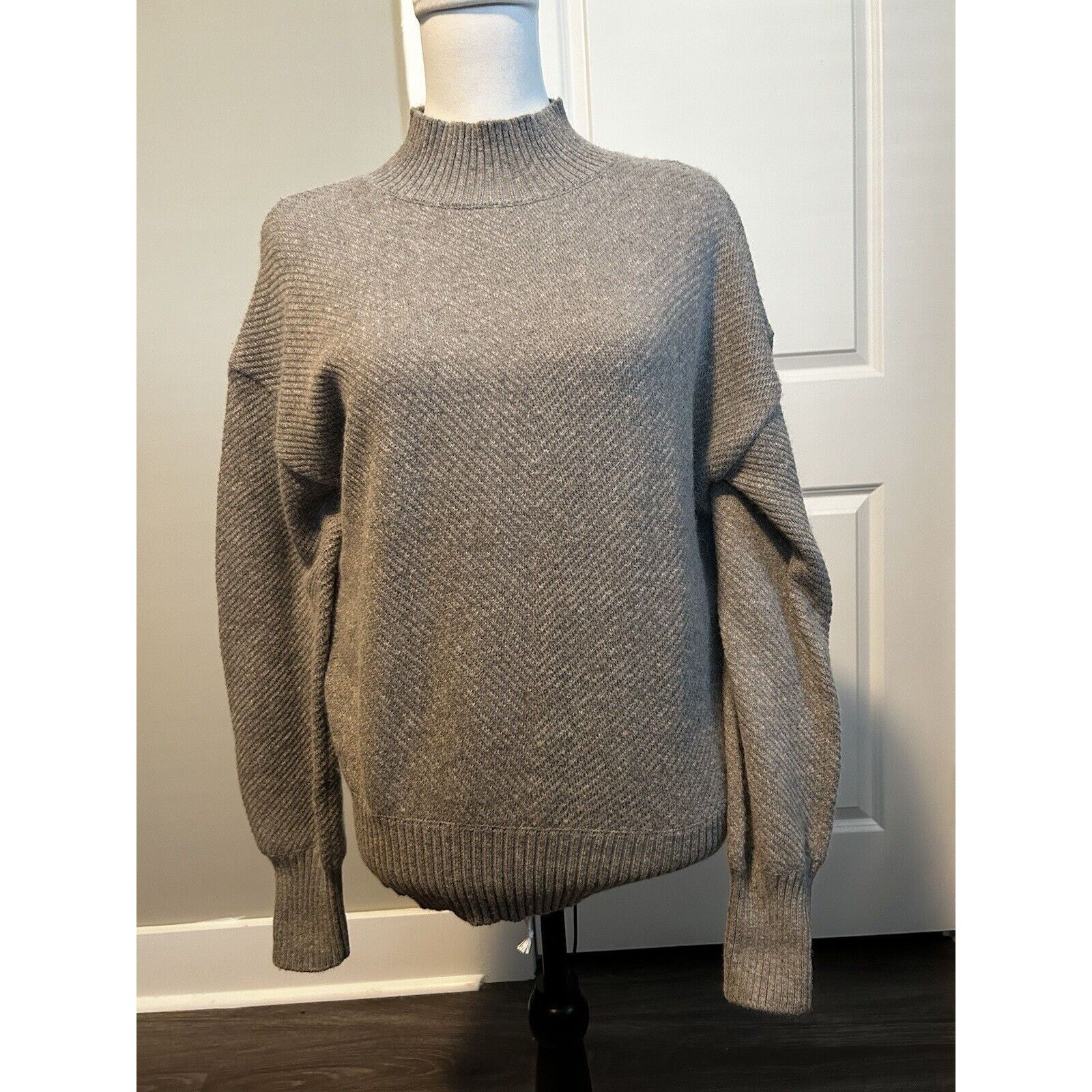 Magaschoni Magaschoni Wool Blend Mock Turtleneck Size Medium Gray Size M / US 6-8 / IT 42-44 - 1 Thumbnail