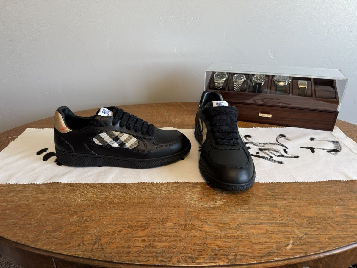 Burberry Burberry Black Leather Low-Top Sneakers Check Panels EU 43 Size US 10 / EU 43 - 1 Thumbnail