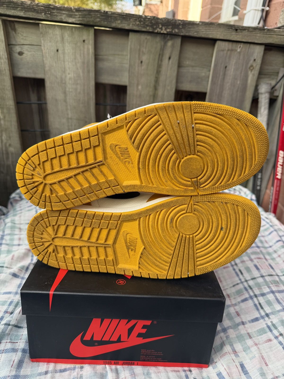 Jordan Brand Jordan 1 Retro High Yellow Ochre Size US 10 / EU 43 - 5 Thumbnail