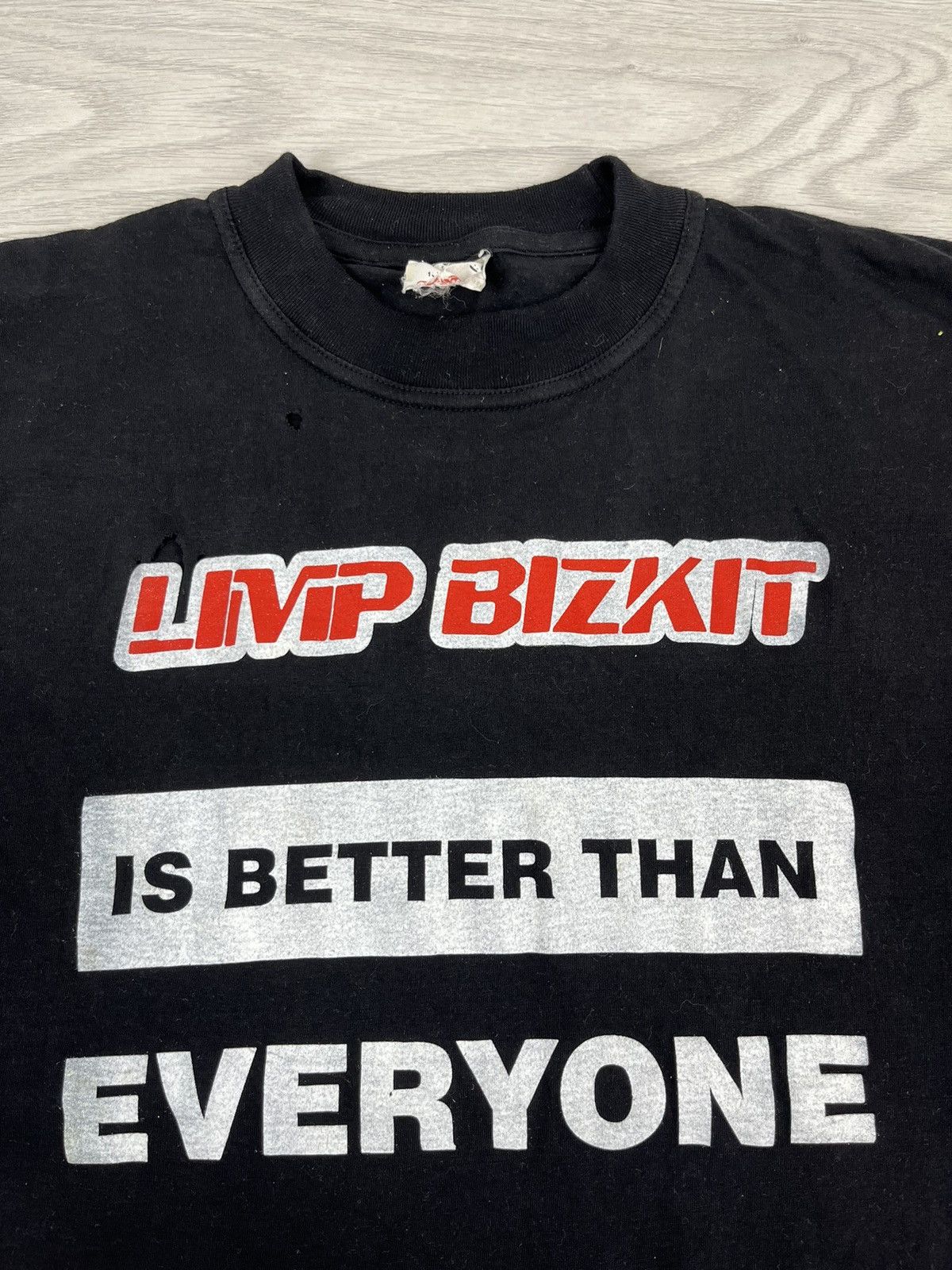 Band Tees Limp Bizkit Is Better Than Everyone Vintage 90s Rap T Shirt Size US XL / EU 56 / 4 - 10 Thumbnail