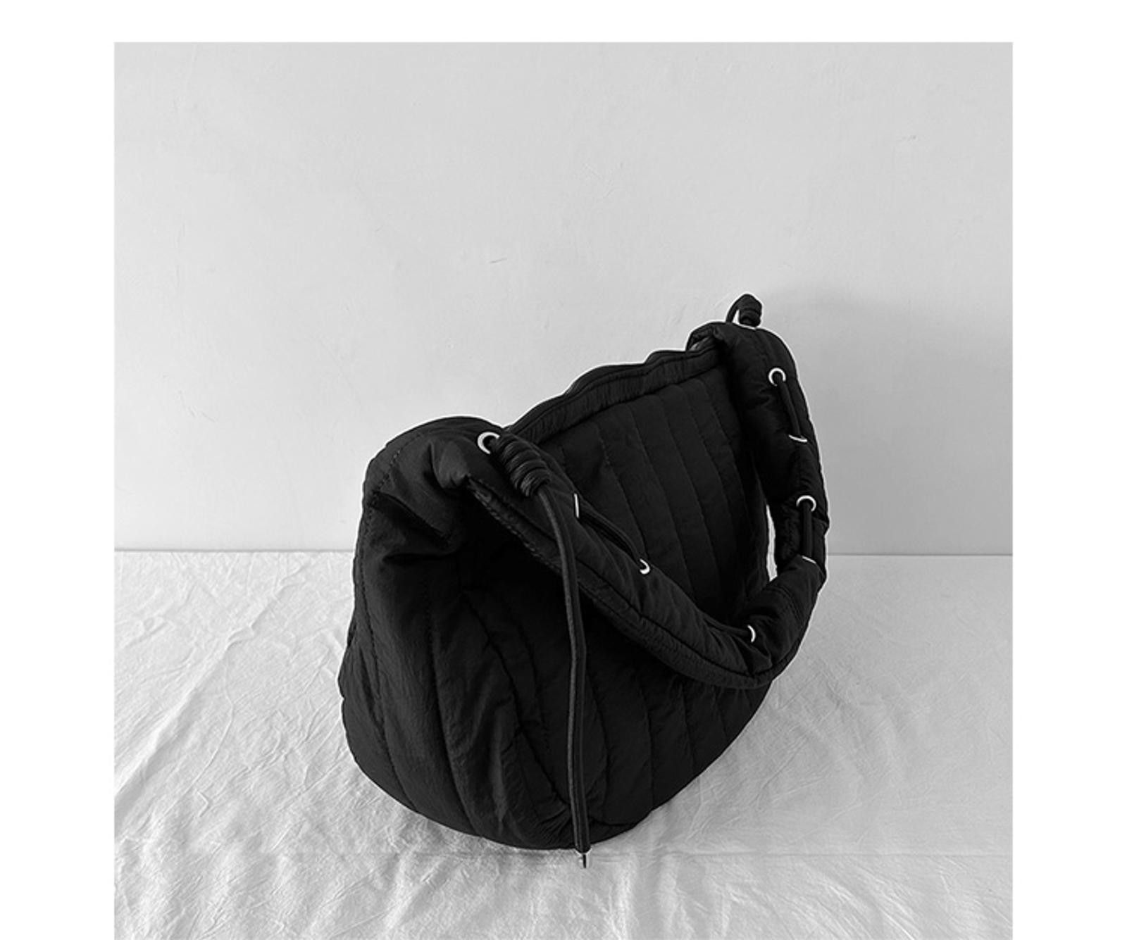Other Stylish Black Quilted Sling Bag Size ONE SIZE - 6 Thumbnail