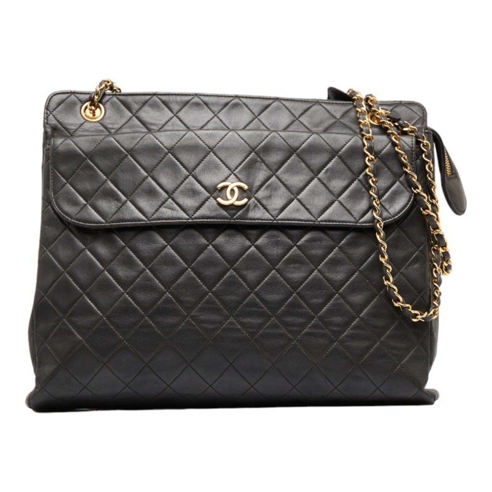 Chanel Matelassé shoulder