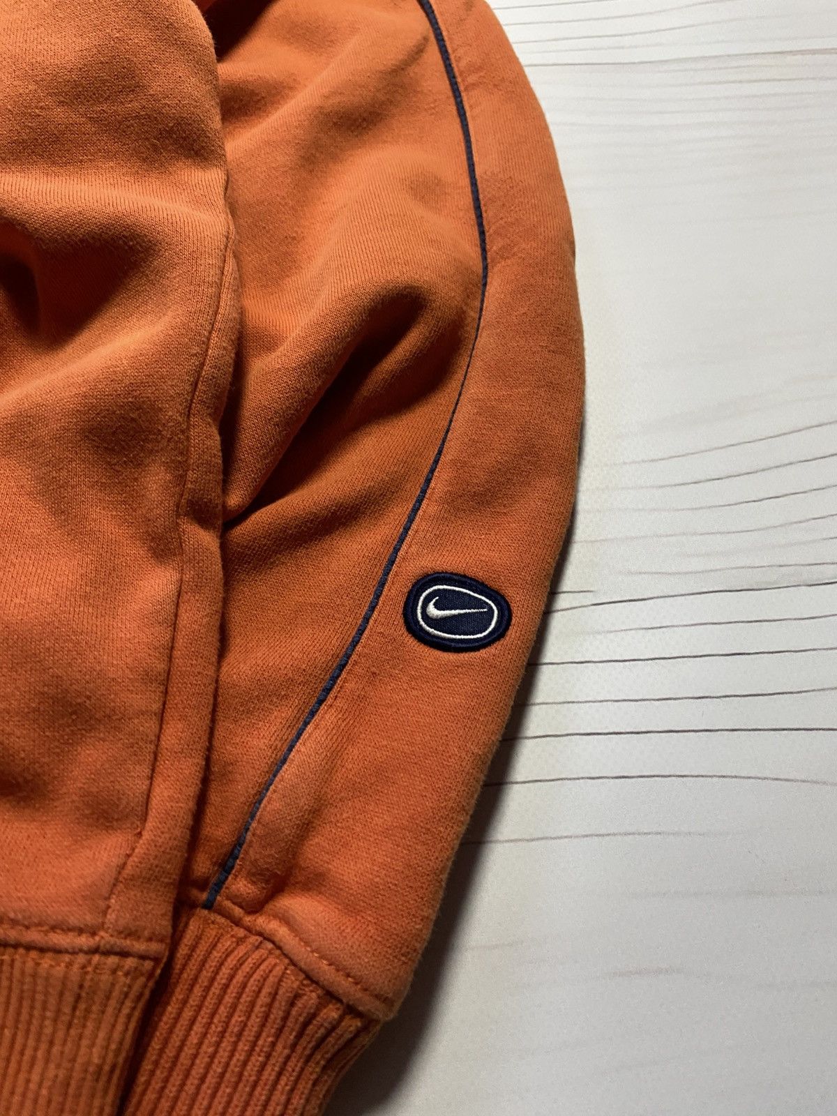Nike Vintage Nike Big Logo box fit oversize faded y2k sweatshirt Size US L / EU 52-54 / 3 - 4 Thumbnail