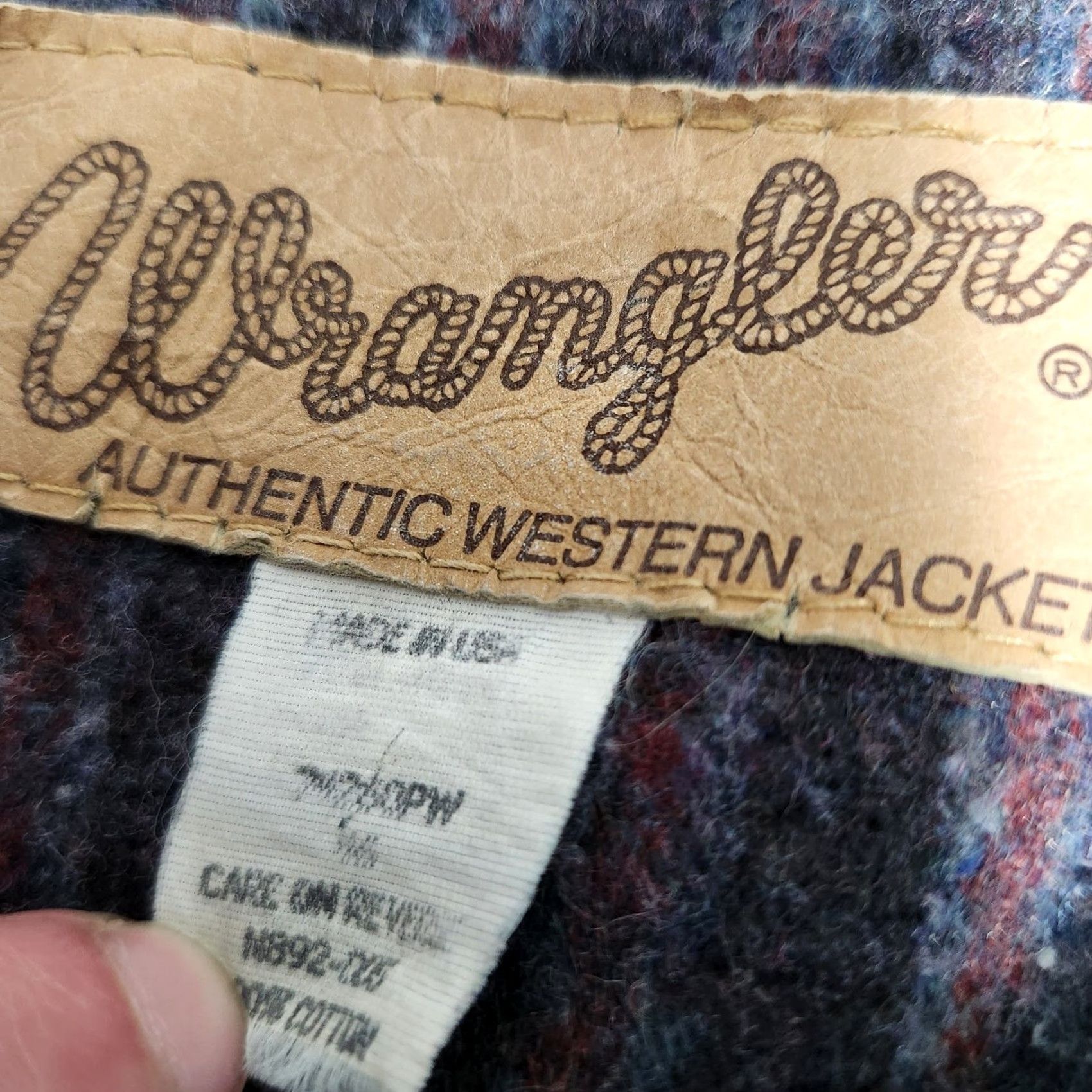 Wrangler VINTAGE Wrangler Denim Trucker Jacket Men 46 Denim Jacket Blue 80s USA Western Rodeo Lined Cardigan Bomber Style Jacket Mens Size 46 Size US S / EU 44-46 / 1 - 7 Thumbnail