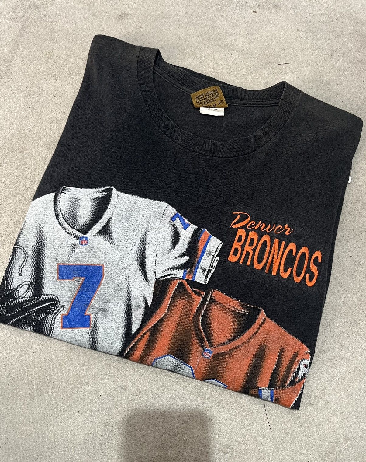 Vintage Vtg NFL Denver Broncos T-Shirt Size US M / EU 48-50 / 2 - 1 Thumbnail