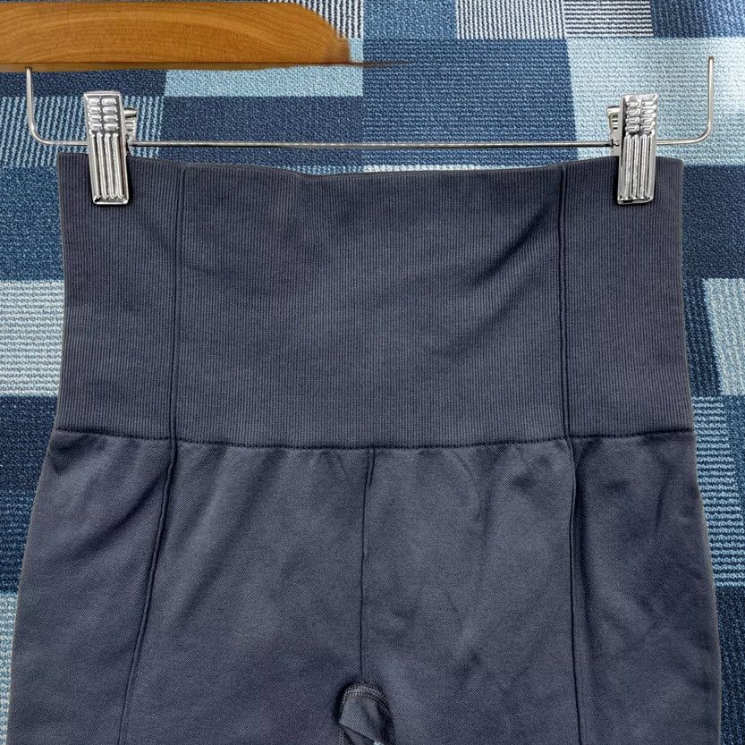 Umbro Umbro Woman Gray Biker Shorts M Solid High Rise Stretch Active Gym Shirt? Size 32" / US 10 / IT 46 - 1 Thumbnail