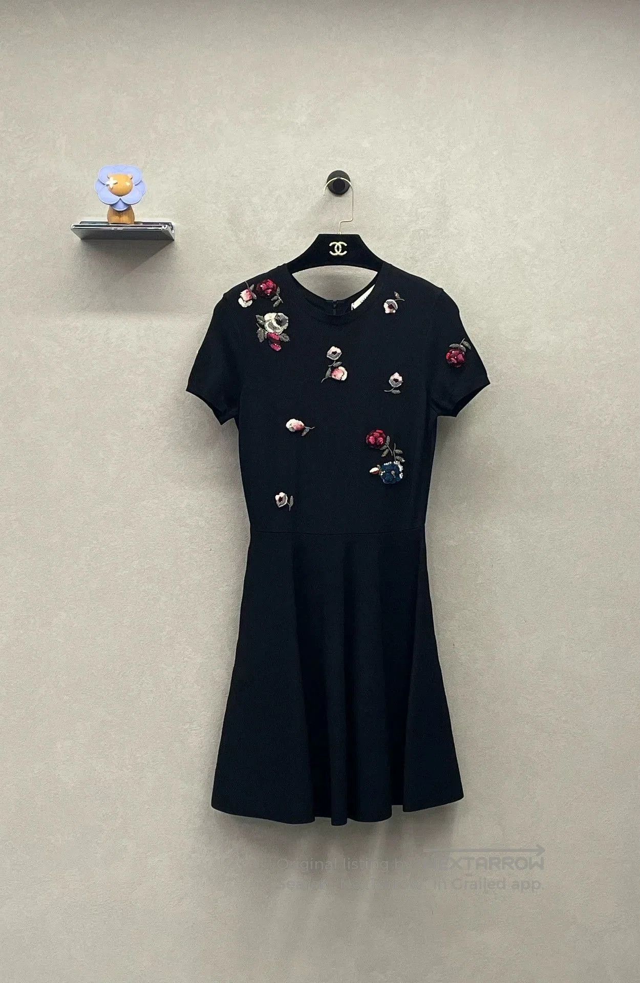 Valentino Valentino Embroidered stretch fabric dress . Size M / US 6-8 / IT 42-44 - 1 Thumbnail